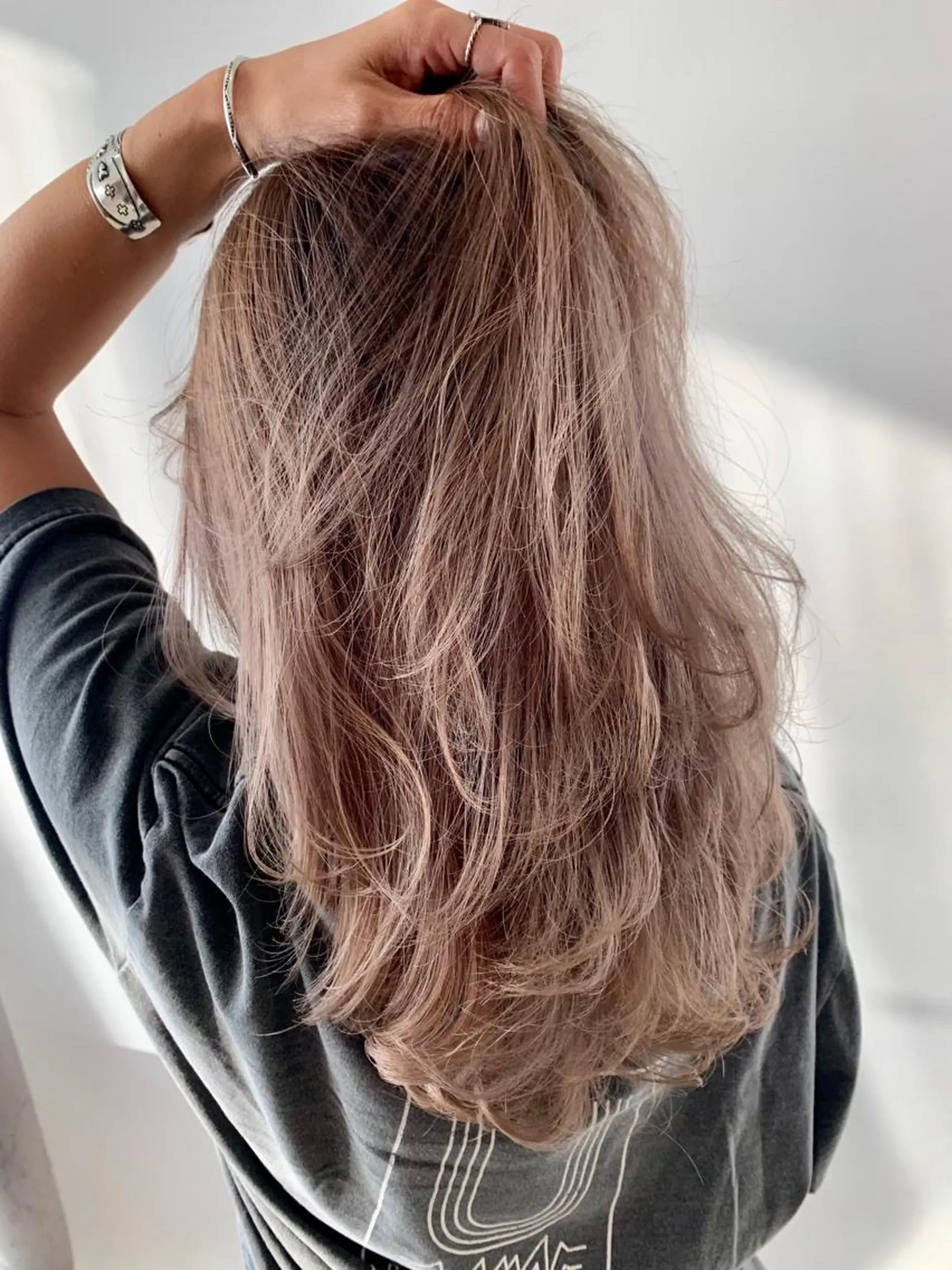 セミロング カラー グラデーションカラー 外国人風カラー ヘアカラー トリートメント _WHITE所属・石川直樹 似合わせカット✨のヘアスタイル