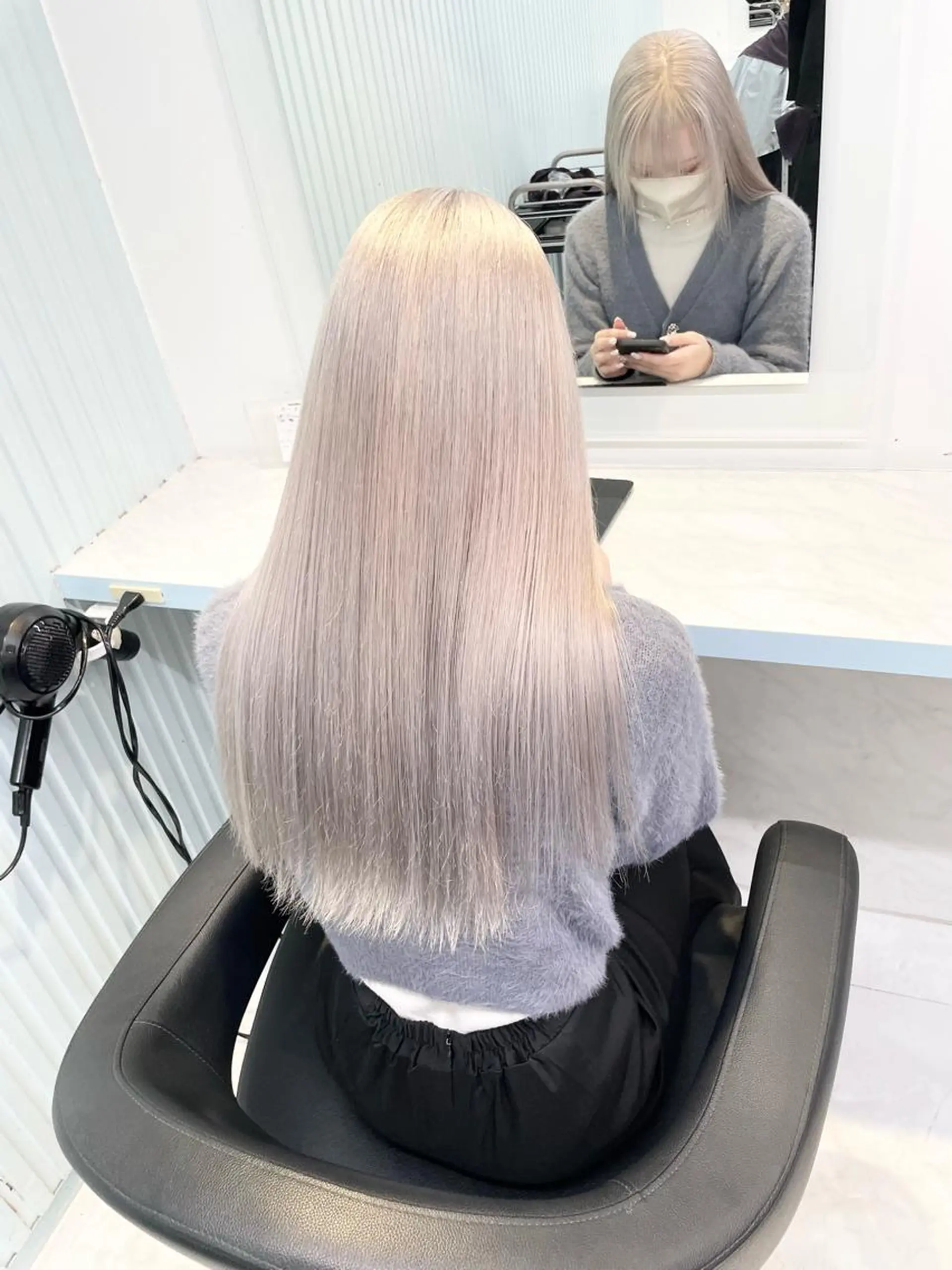 ロング カラー ヘアカラー トリートメント ヘアセット 🩵ハイトーン 美咲🩵のヘアスタイル