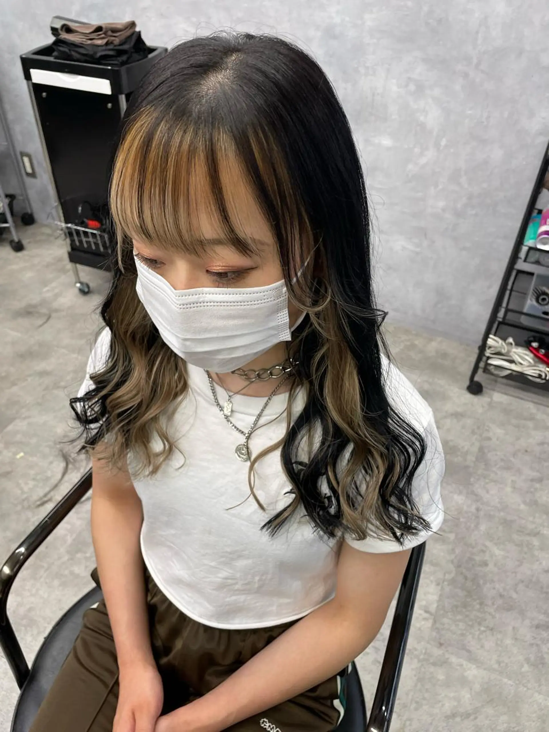 ミディアム ミストバング エクステ Cielro【 シェイロ 】所属・Cielro/ダブル カラー/西田咲希のヘアスタイル