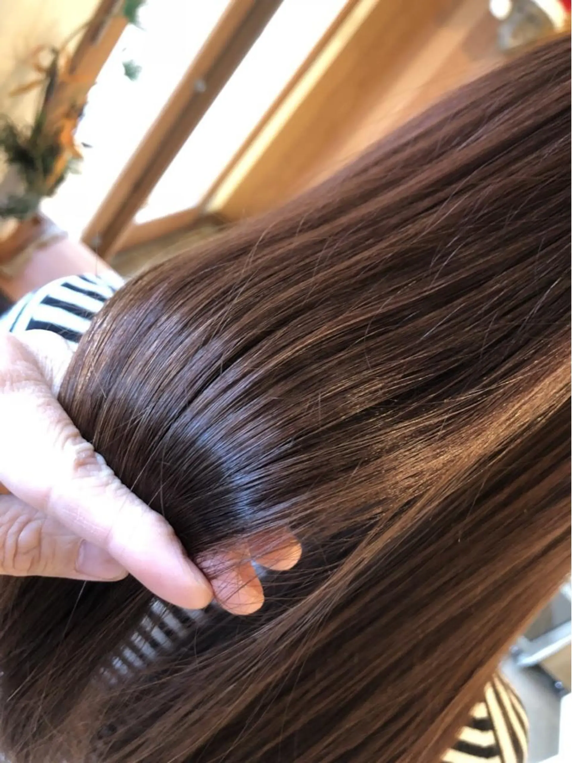 セミロング 髪質改善 chill out 南塚口本店のヘアスタイル