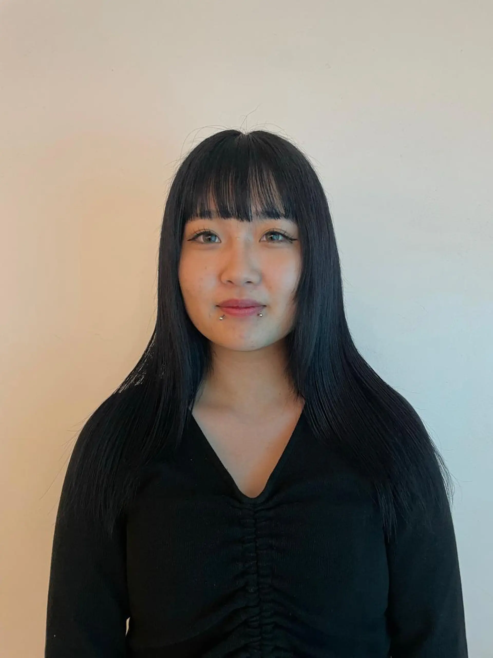 ロング カラー 黒髪 ブルーカラー ブルーブラック ヘアカラー 🌟暖色系ハイトーン 🌟AIのヘアスタイル