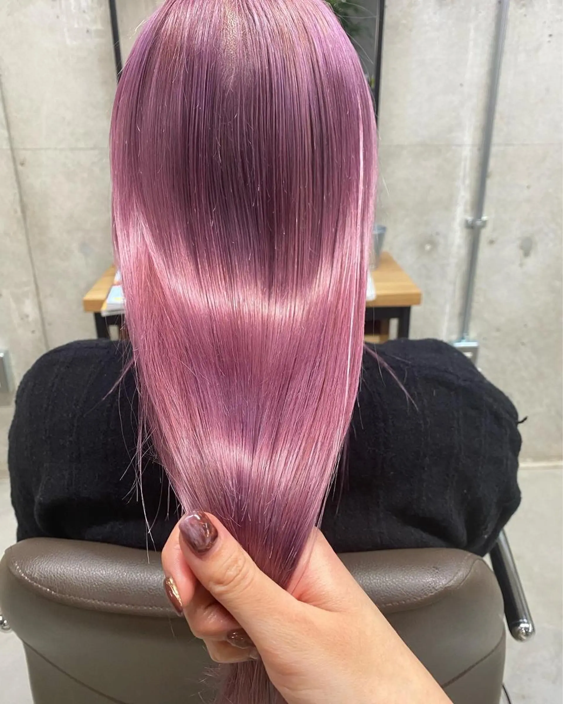 セミロング カラー GiseL アンリのヘアスタイル