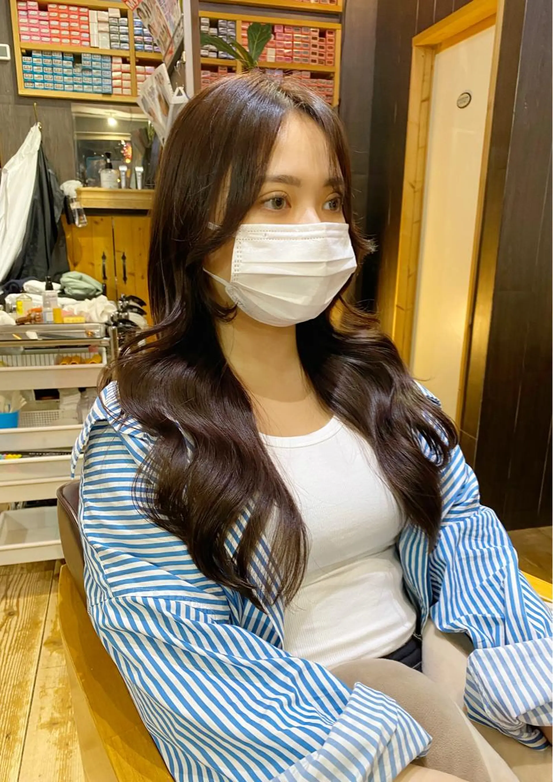 セミロング カラー ヨシンモリ カット トリートメント 【韓国レイヤー特化 ハッシュカット】のヘアスタイル