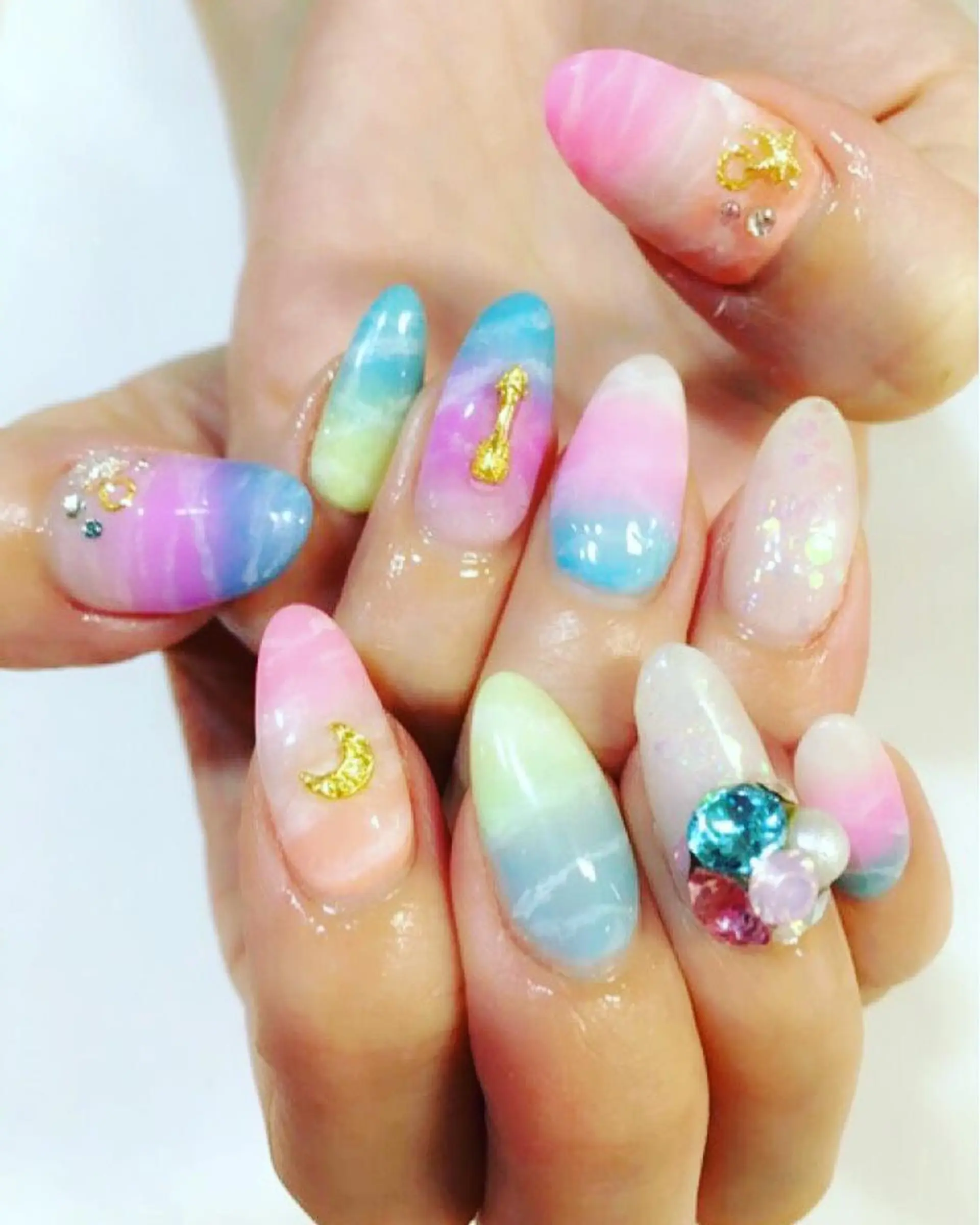 ロング カラー パーマ ヘアアレンジ メンズ キッズ ネイル マツエク・マツパ NAILSGOGO shibuyaのネイルデザイン