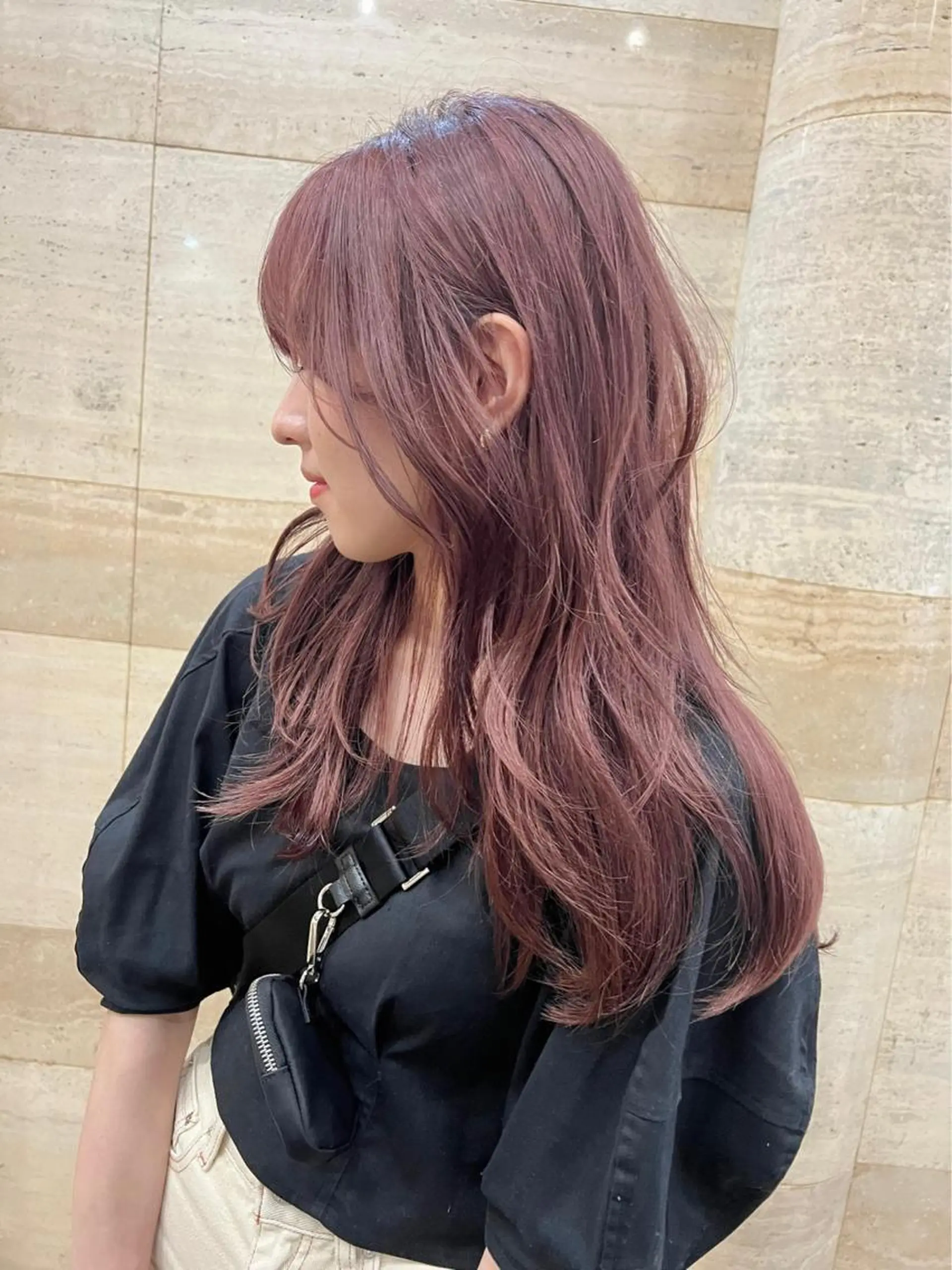 ロング カラー ベージュカラー ブリーチ ブラウンカラー ケアブリーチ ダブルカラー Via officialのヘアスタイル