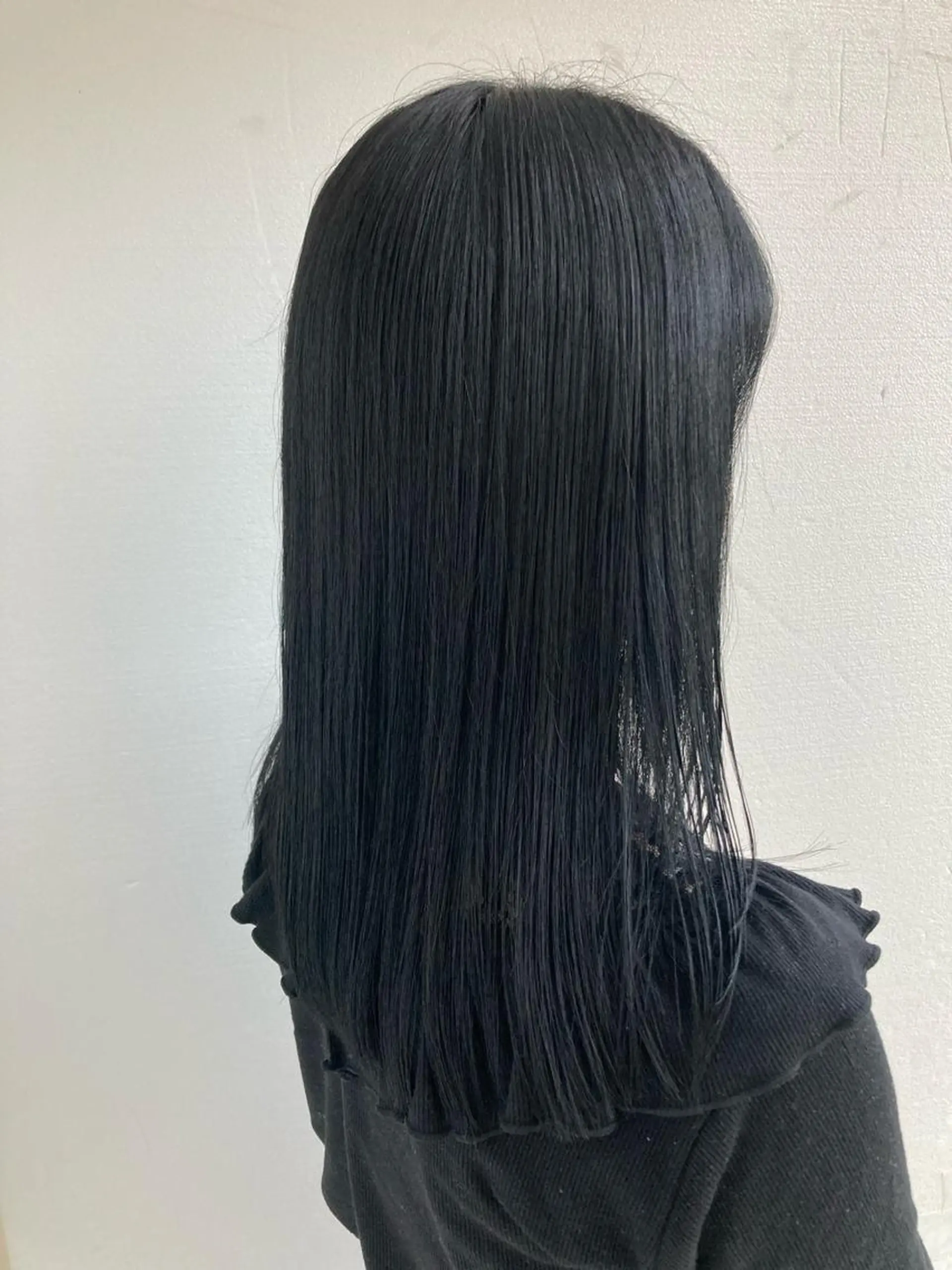 ロング カラー 黒髪 ブルーカラー ブルーブラック ヘアーカラー専門店 カラーズラボ久屋大通のヘアスタイル