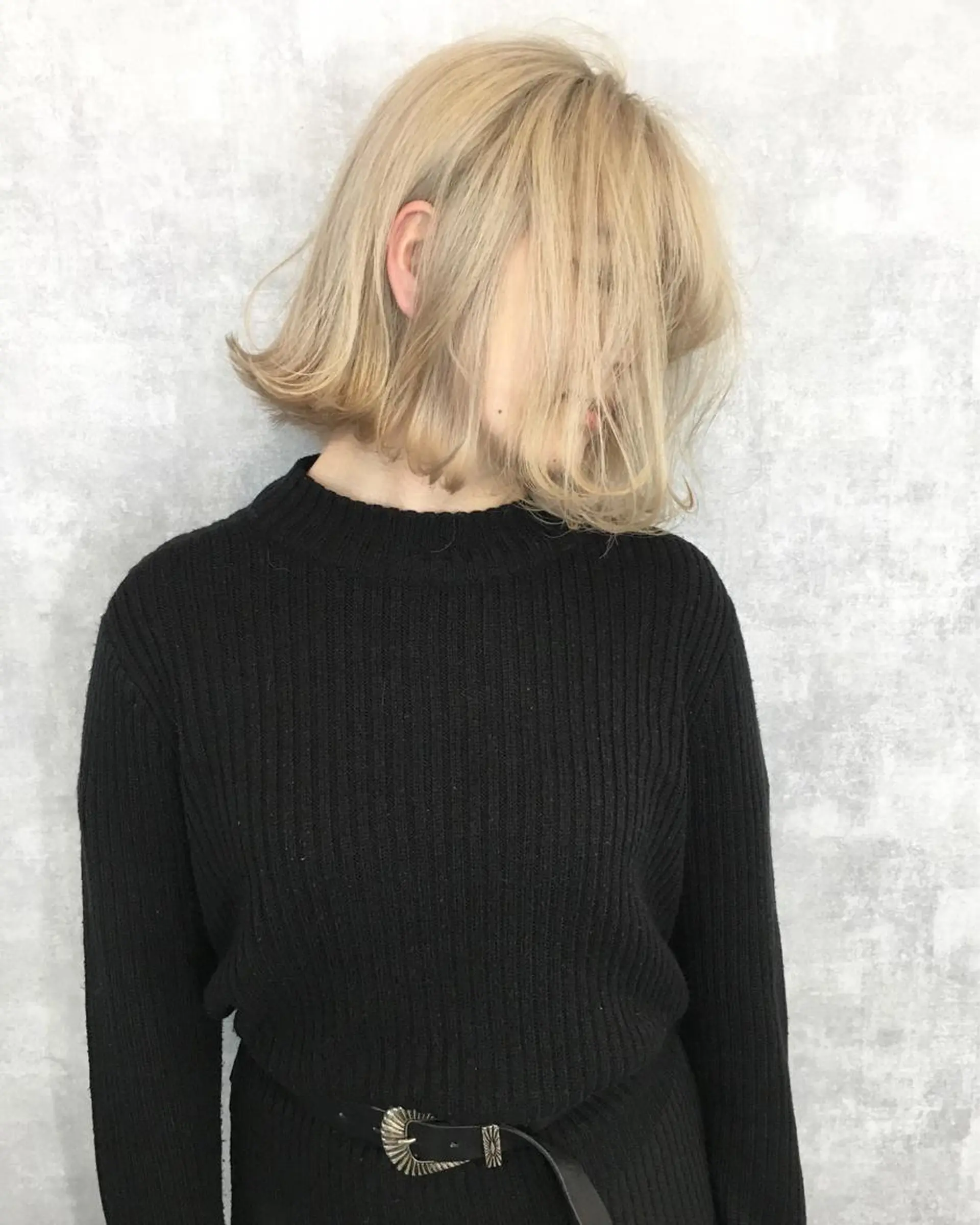 ショート カラー ベージュカラー ホワイトベージュ レイヤーカット BLend 渋谷のヘアスタイル