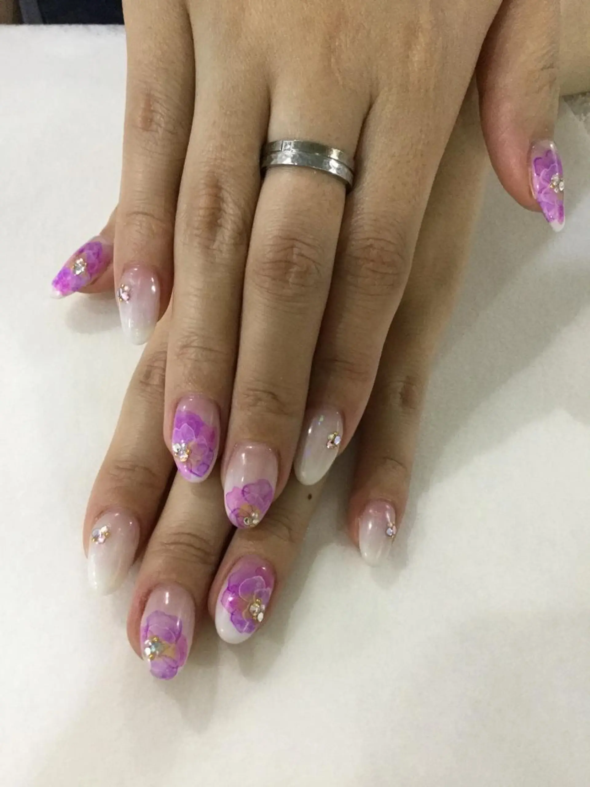 ネイル ハンドネイル 💎🐰 saki. m 🐰💎のネイルデザイン