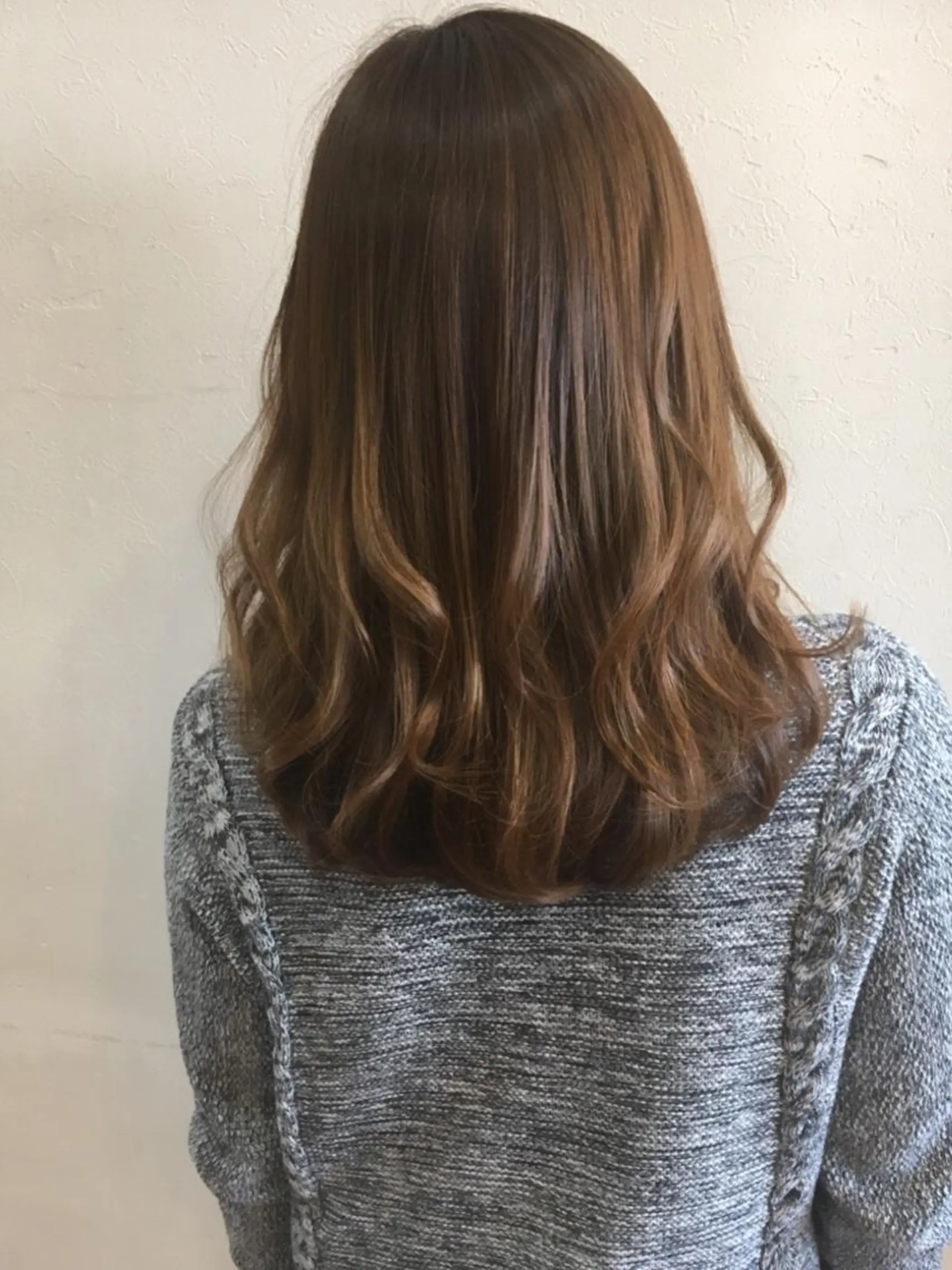 ロング カラー 透明感カラー イルミナカラー カット ヘアカラー トリートメント Freez狭間 裕美のヘアスタイル