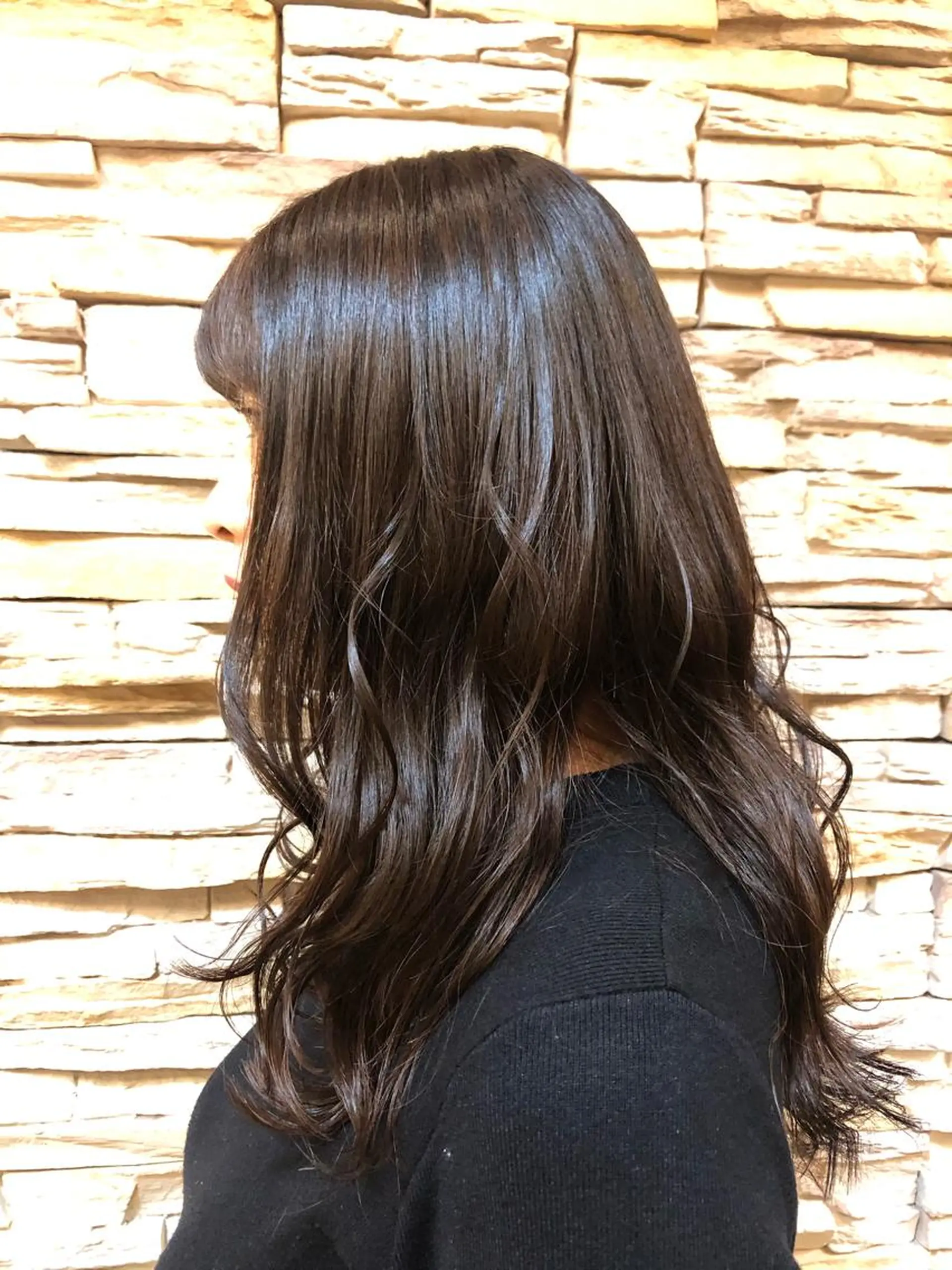 ロング 本多 美羽のヘアスタイル