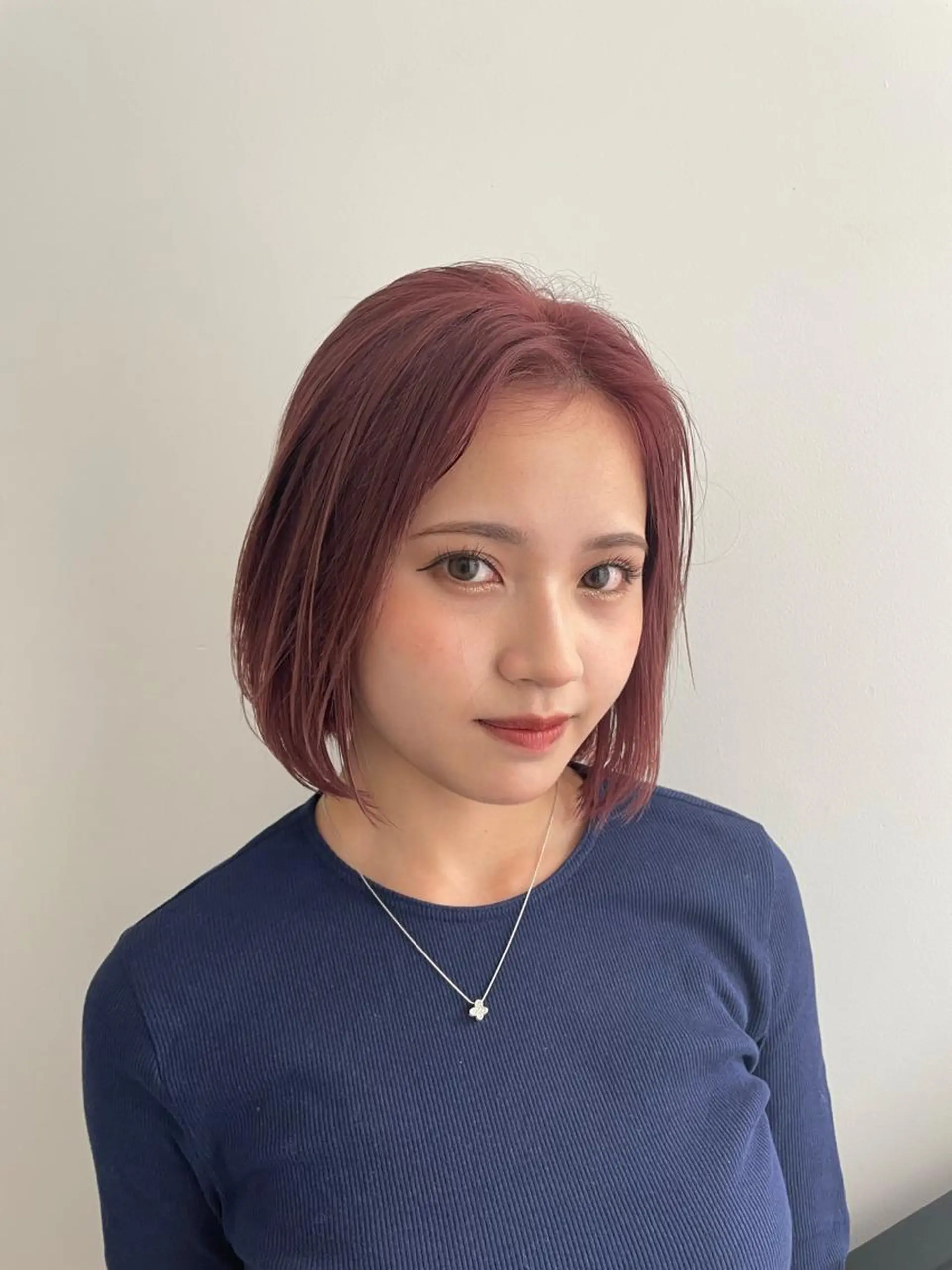 ショート カラー ブリーチ カット ヘアカラー 🌟暖色系ハイトーン 🌟AIのヘアスタイル