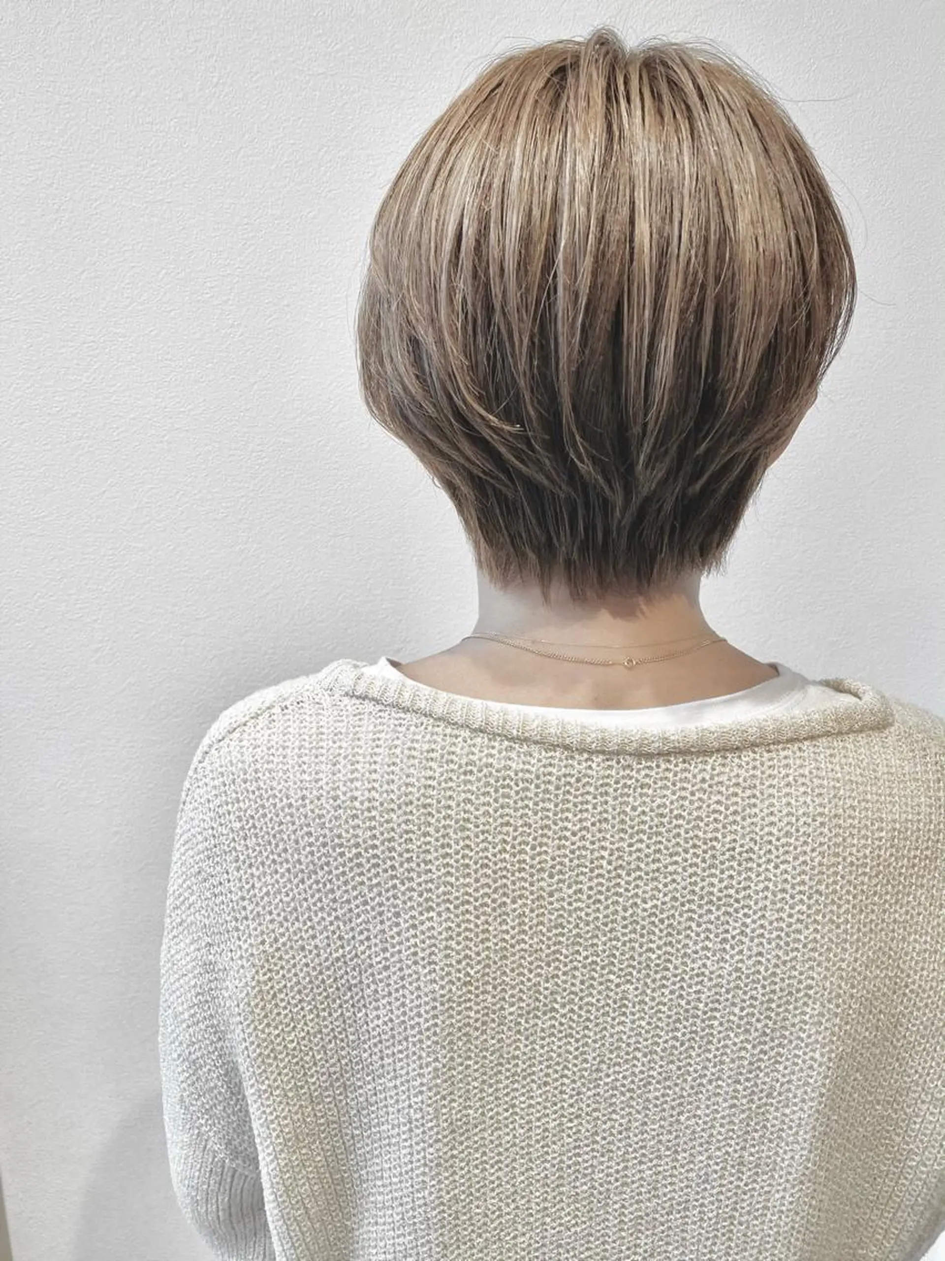 ショート カット ヘアカラー トリートメント MYRTLE TSUNODAのヘアスタイル