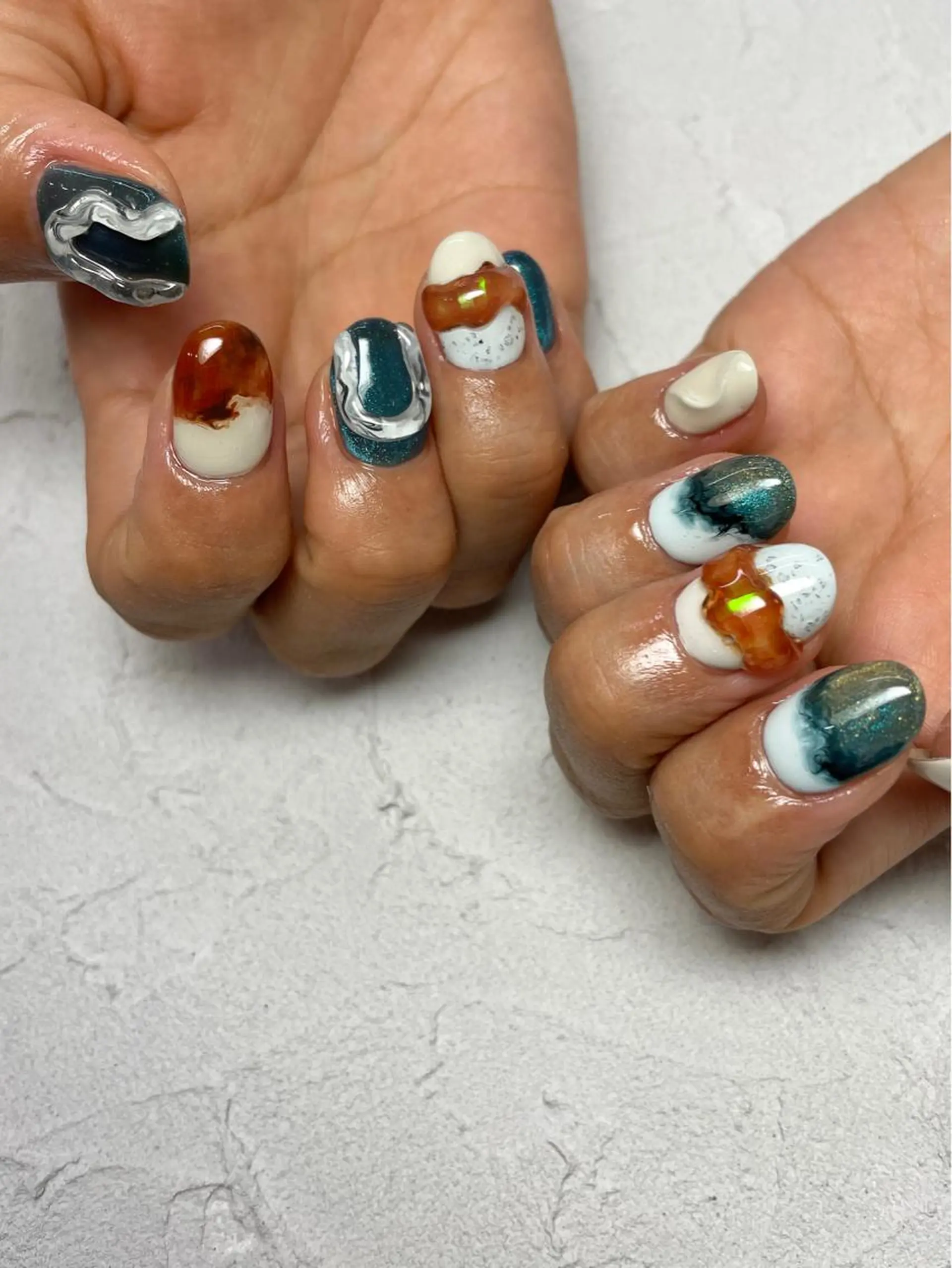 ネイル フレンチネイル グラデーション マグネットネイル 大理石ネイル(マーブル) ニュアンスネイル Nail salon Euphoria所属・Nail salon Euphoriaのネイルデザイン