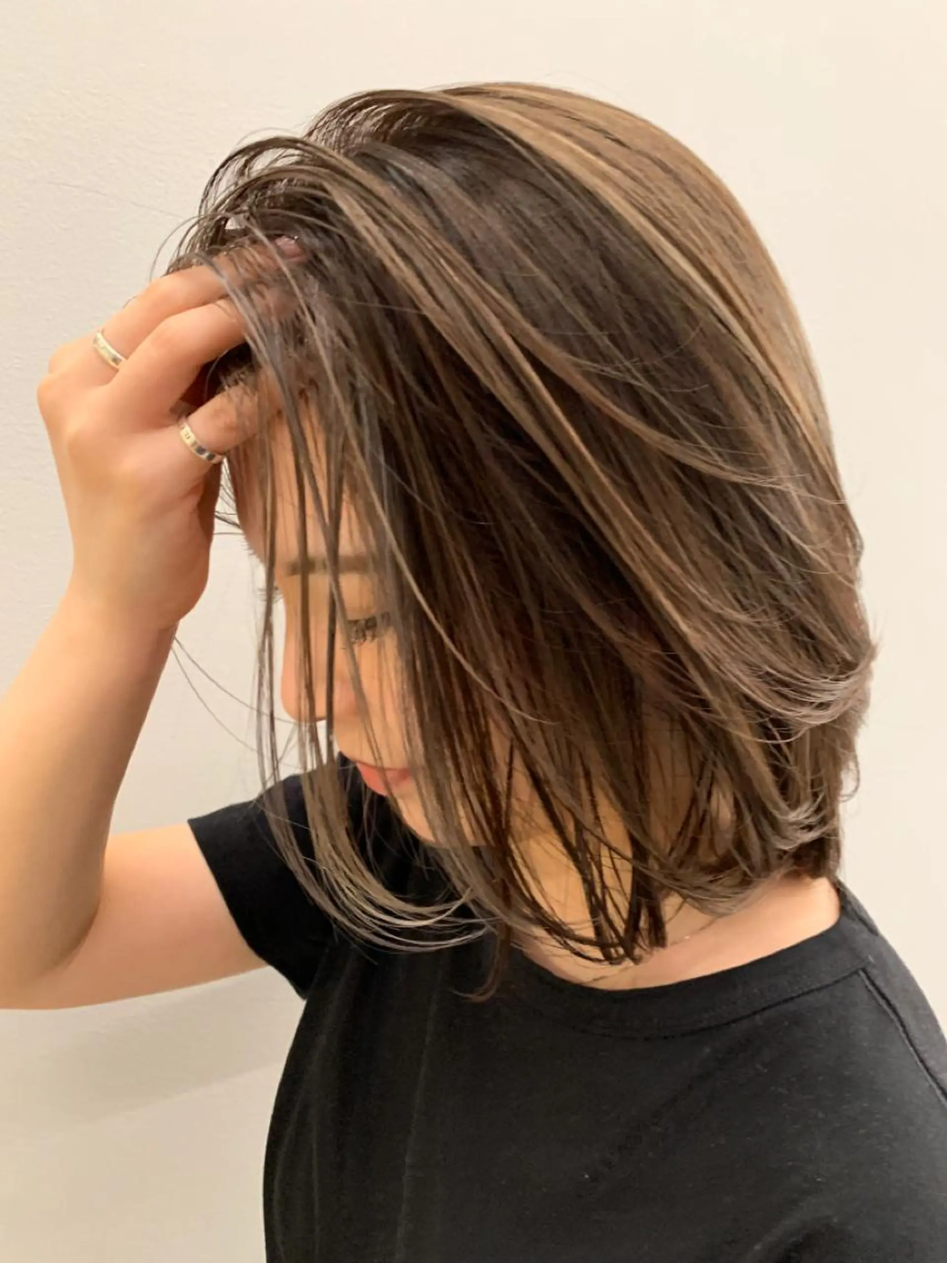 ミディアム ハイライト カット ヘアカラー パーマ トリートメント ヘッドスパ 西藤 葵のマツエク・マツパデザイン