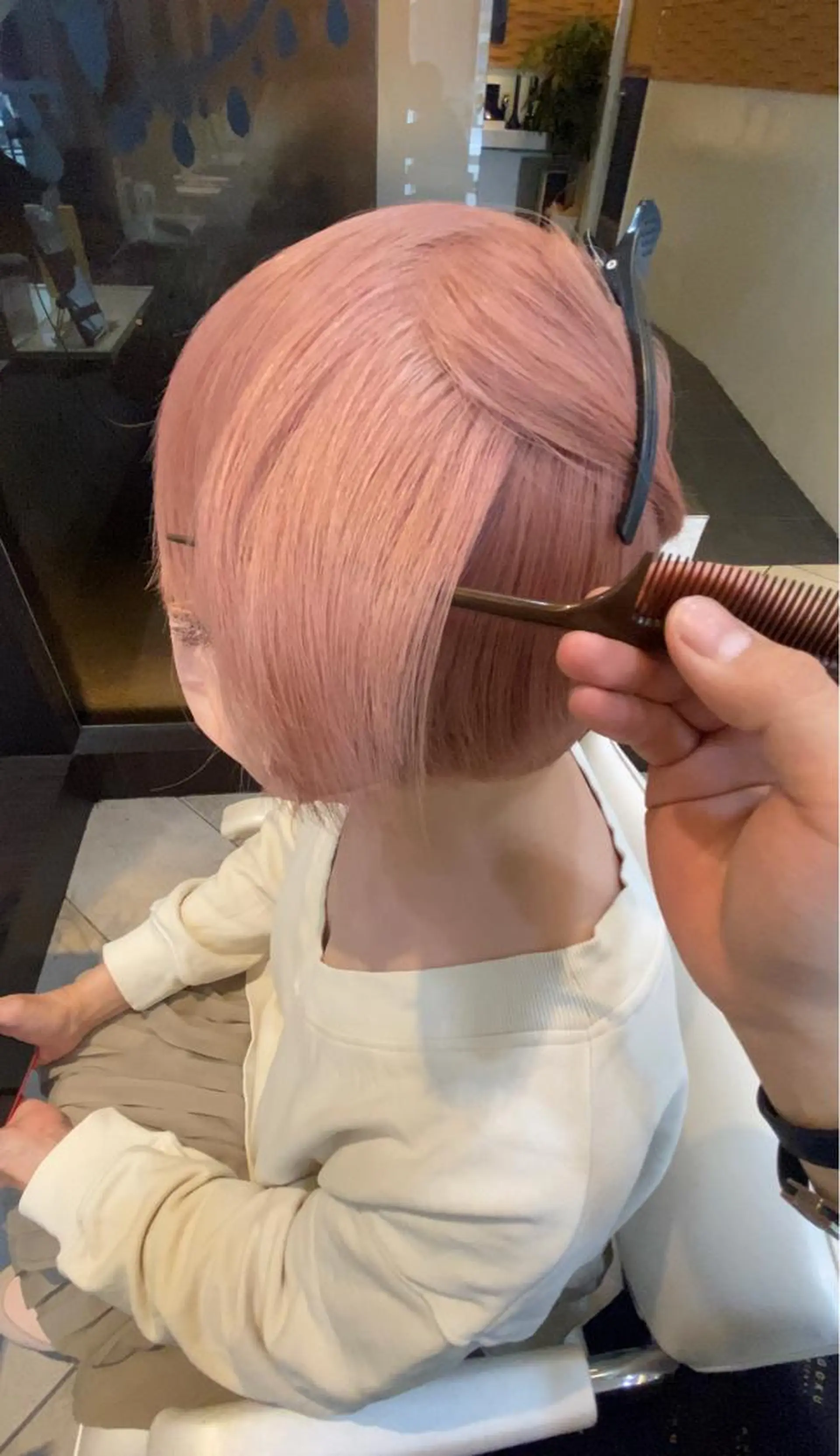 ショート カラー ピンクカラー ホワイトピンク 美容室 HAKUAのヘアスタイル