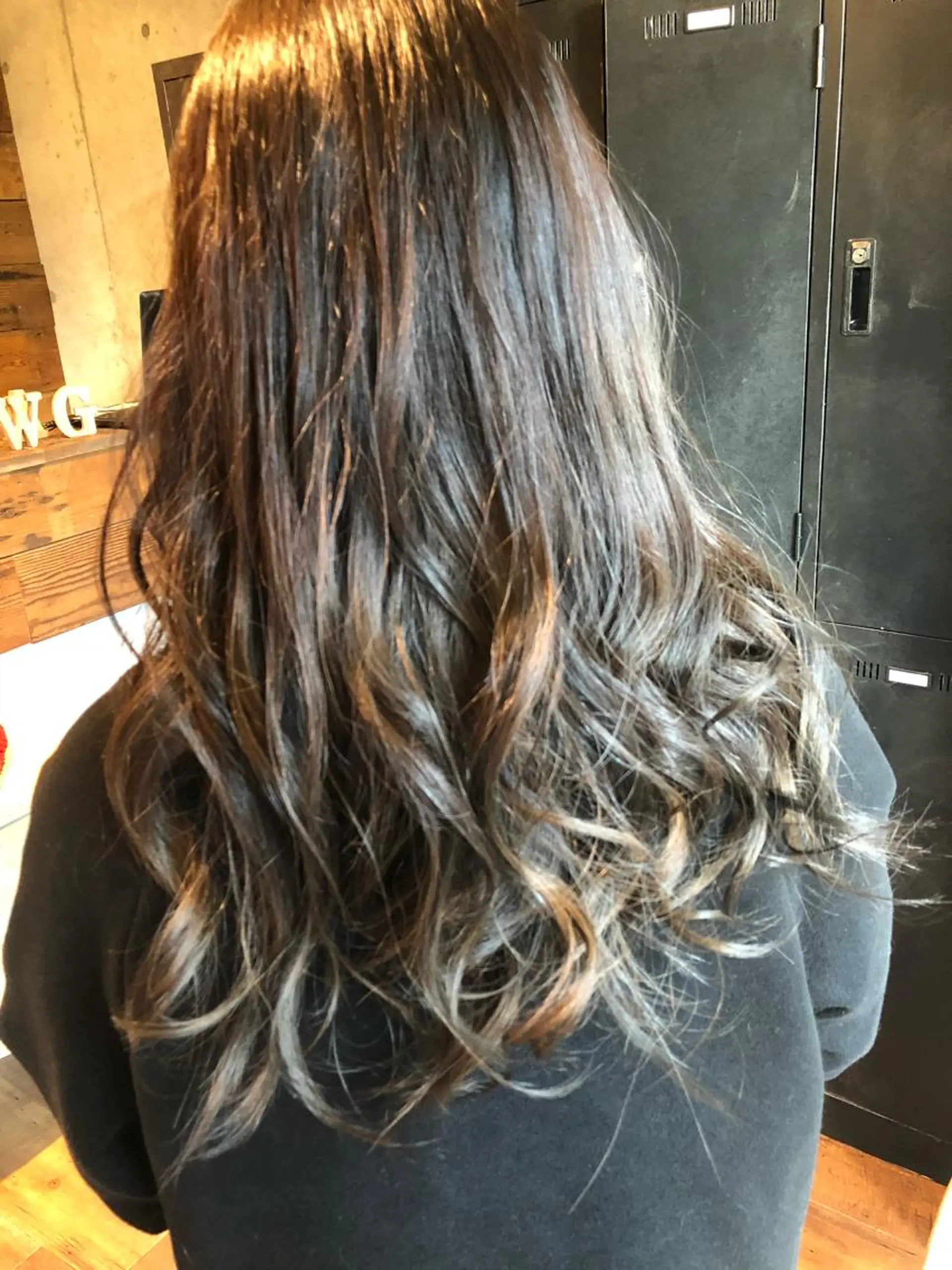 ロング カラー アディクシーカラー カット ヘアカラー La fith hair swag所属・山村 直哉のヘアスタイル