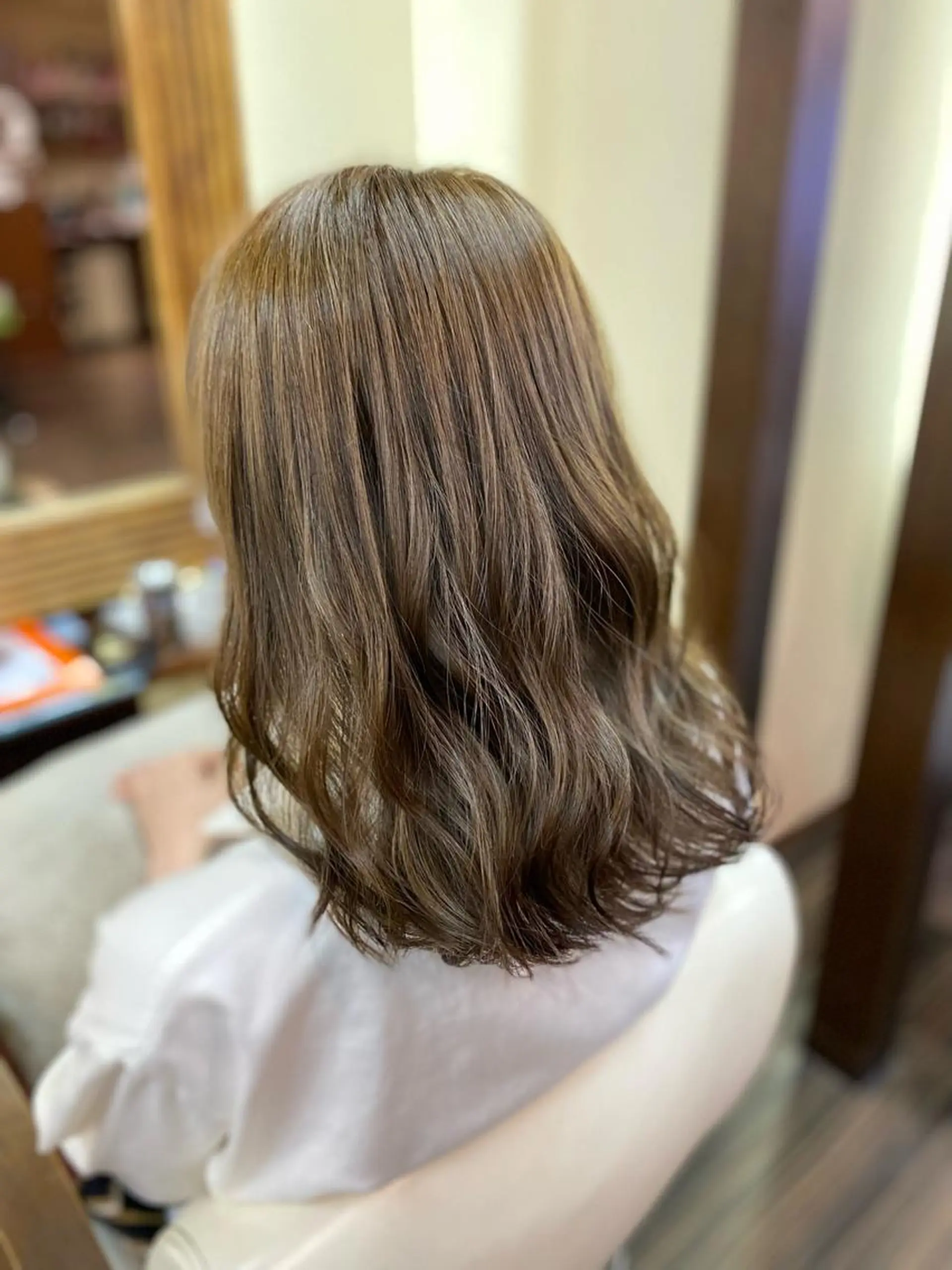 ミディアム カラー ヘアアレンジ カット ヘアカラー トリートメント 加藤 瑠美のヘアスタイル