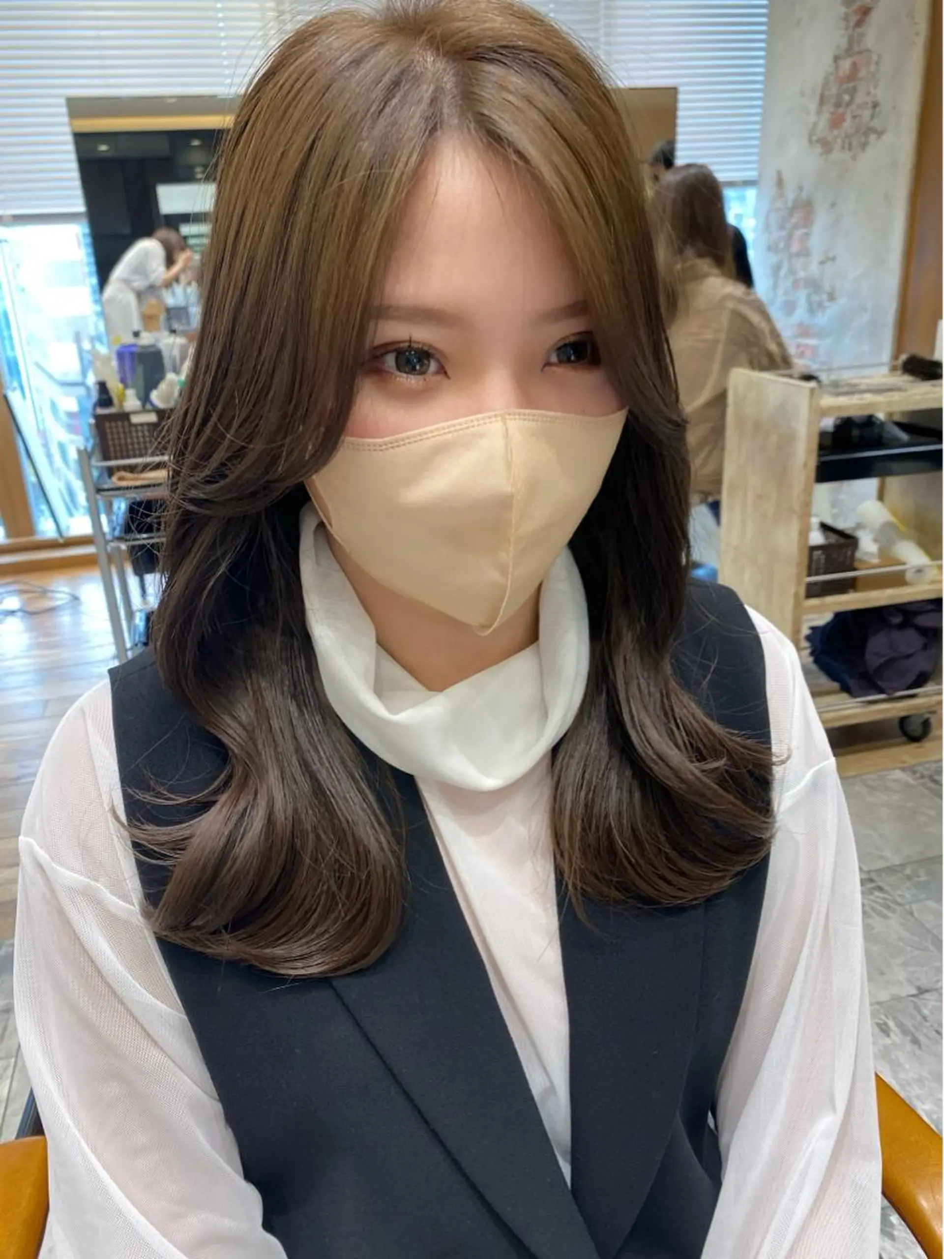 セミロング カラー ベージュカラー ブラウンカラー ブラウンベージュ くびれヘア 顔周りカット カット ヘアカラー トリートメント 顔周り/くびれヘア 韓国ヘア💕風間るなのヘアスタイル