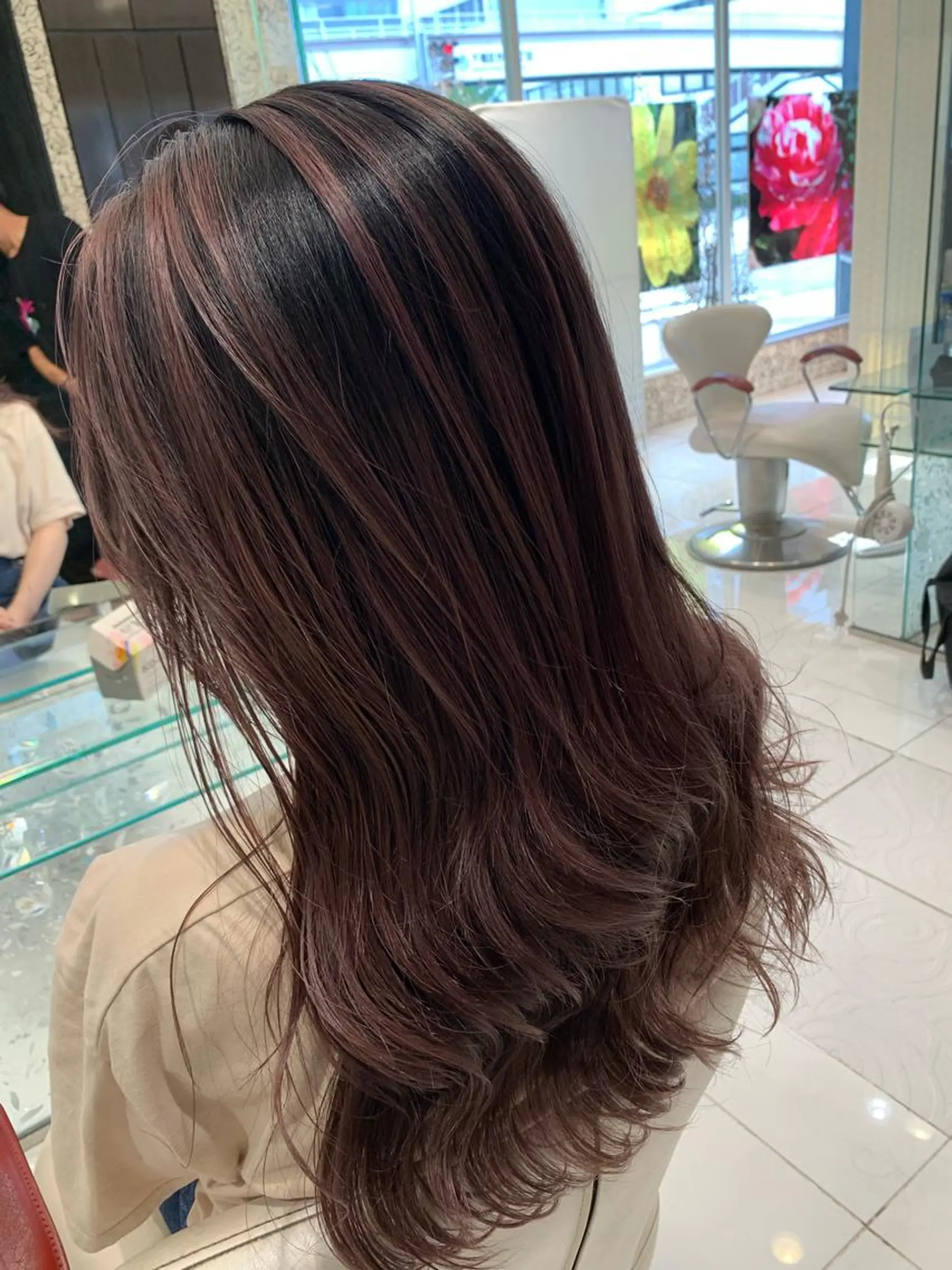 ロング 川﨑 真歩のヘアスタイル