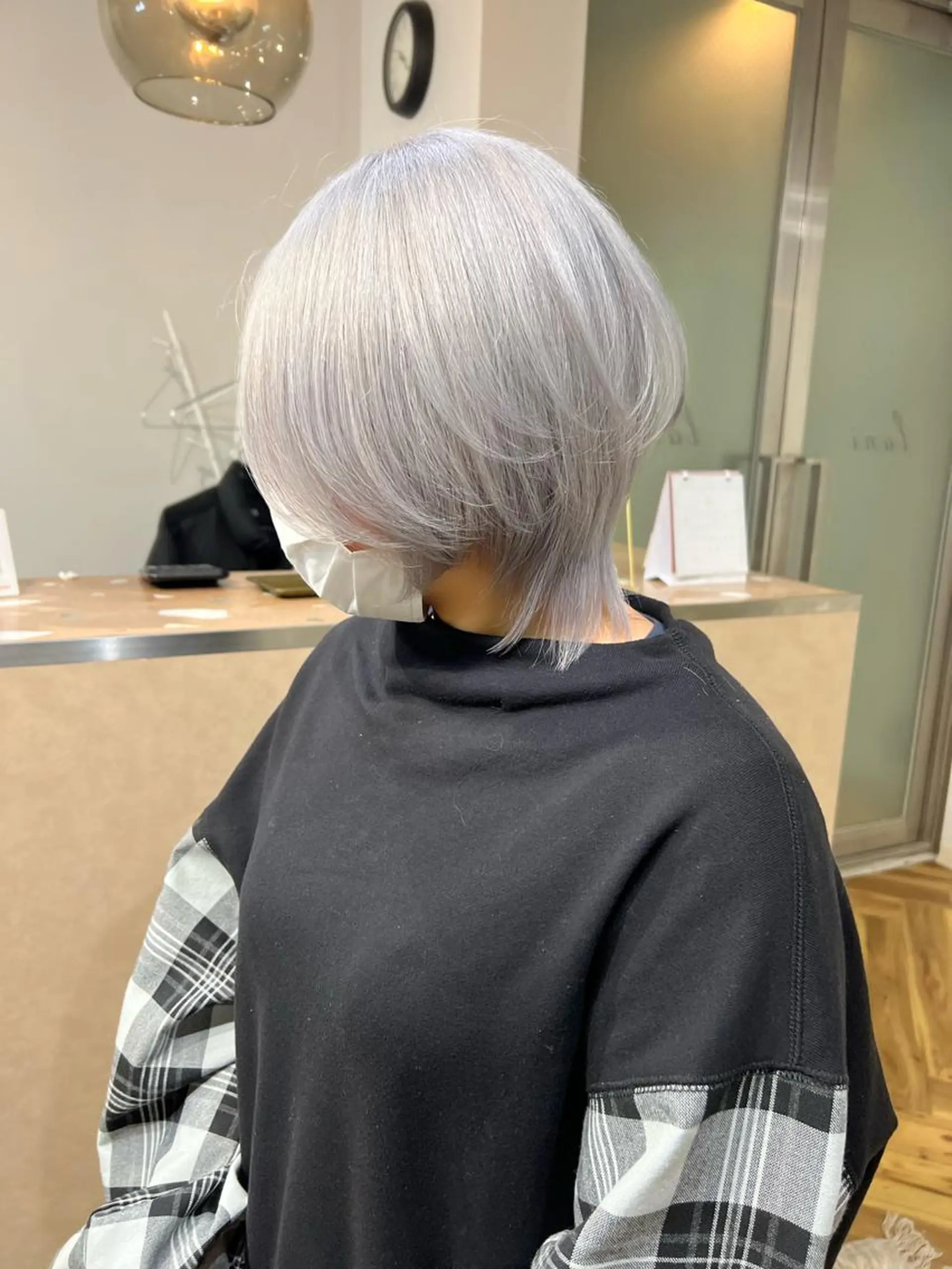 ショート カラー バレイヤージュ ブリーチ ケアブリーチ ハイライトカラー インナーカラー ヘアカラー トリートメント lani ブリーチ /ダブルカラーのヘアスタイル