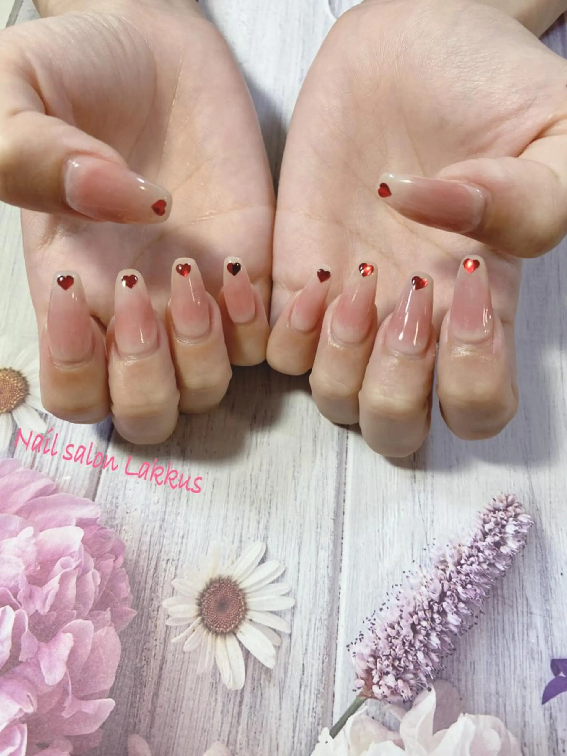 ネイル Lakkus T－CHIのネイルデザイン