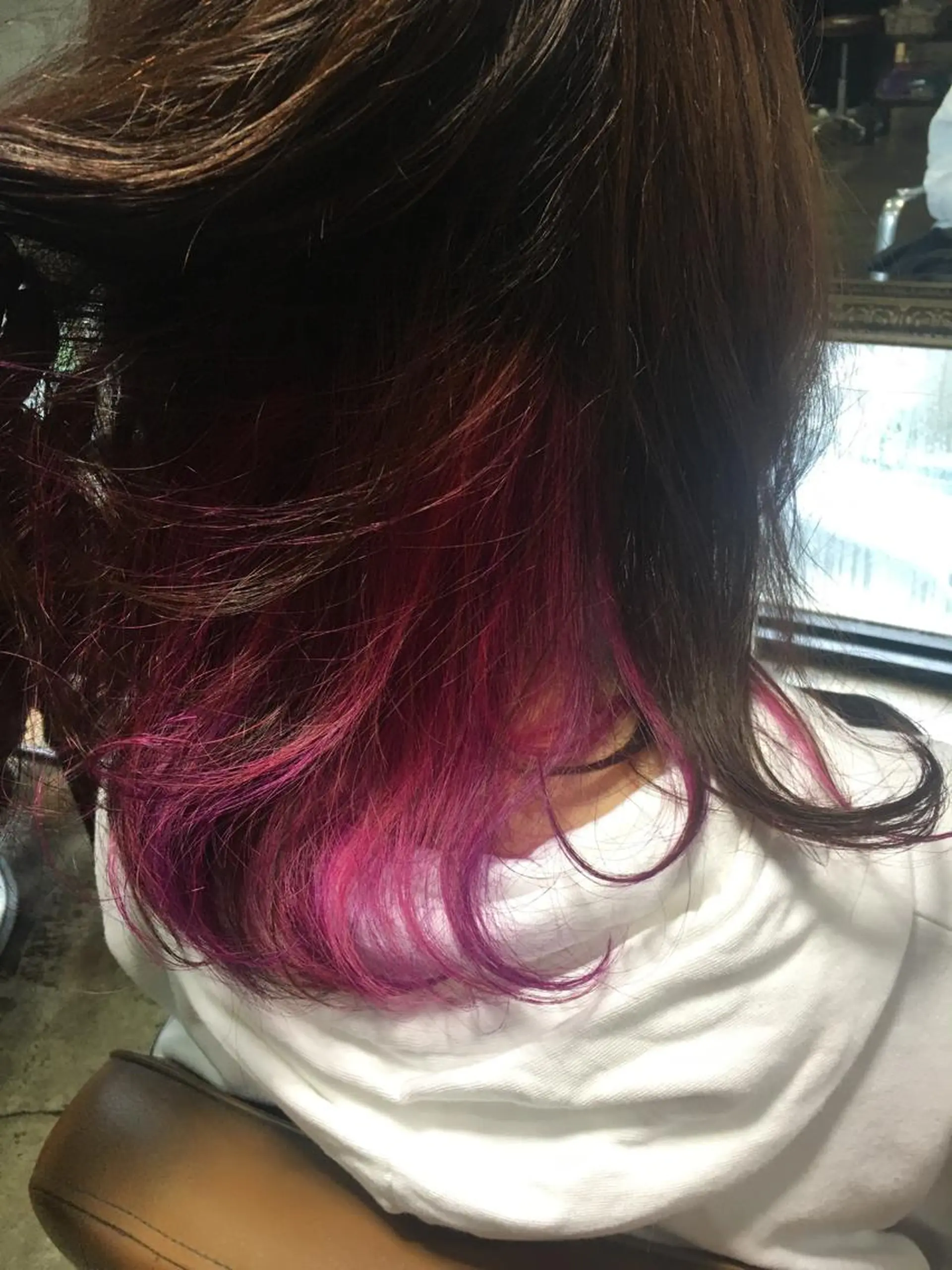 ミディアム カラー ダブルカラー インナーカラー ピンクカラー バイオレットカラー 北條 優輝のヘアスタイル