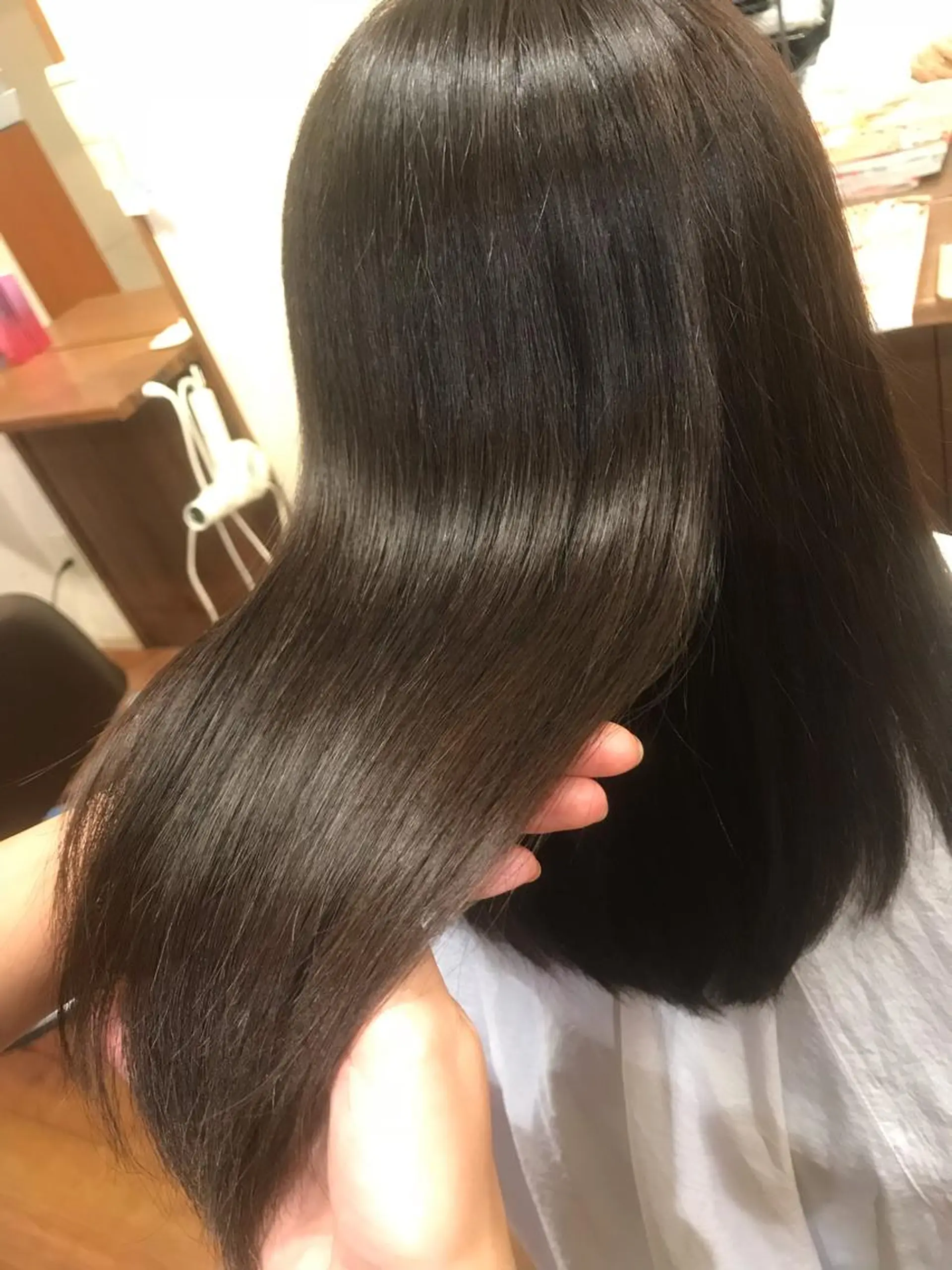 セミロング 勝沼 佑季のヘアスタイル