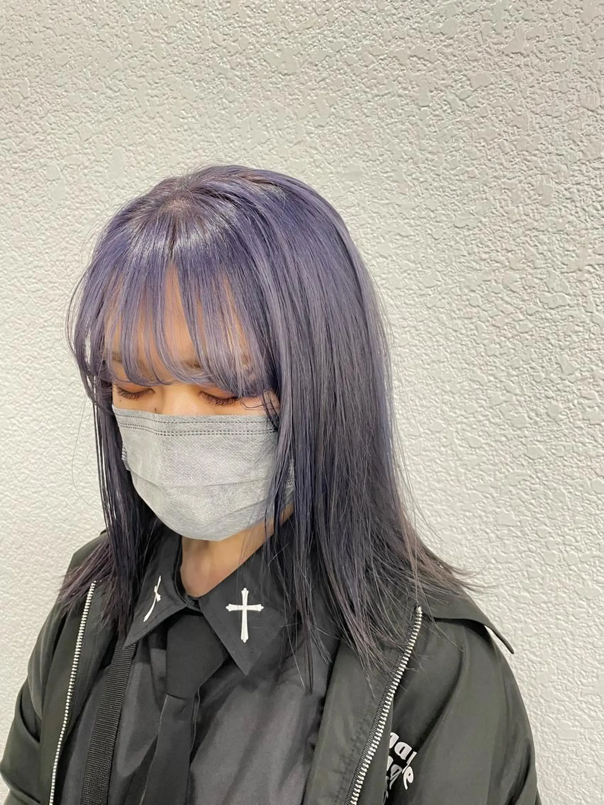 ミディアム カラー ブルーカラー ブルーラベンダー ラベンダーカラー 渋谷 留菜のヘアスタイル