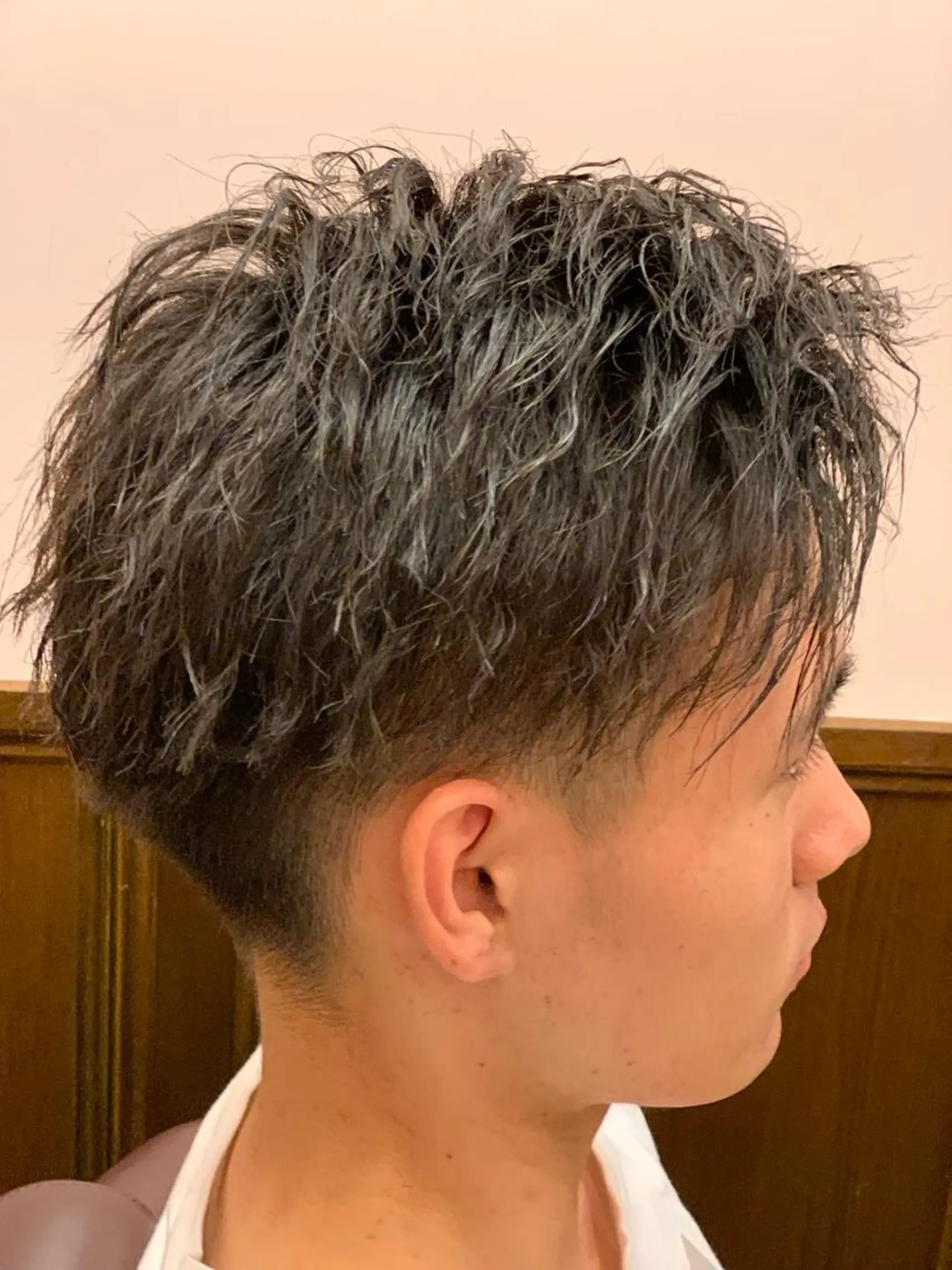 パーマ HIRO銀座　バーバーショップ丸の内所属・ヒロ銀座 林のヘアスタイル