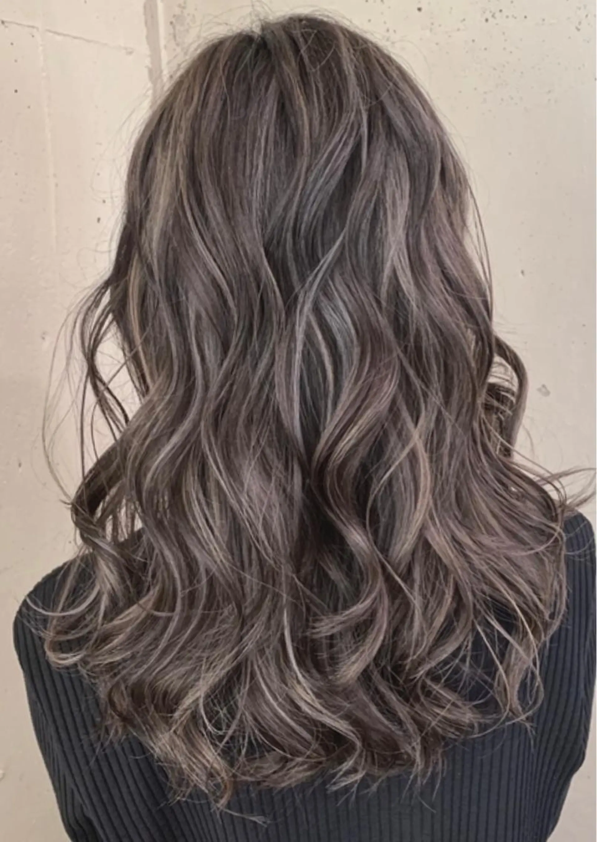 ロング ハイライト 小塚 和眞のヘアスタイル