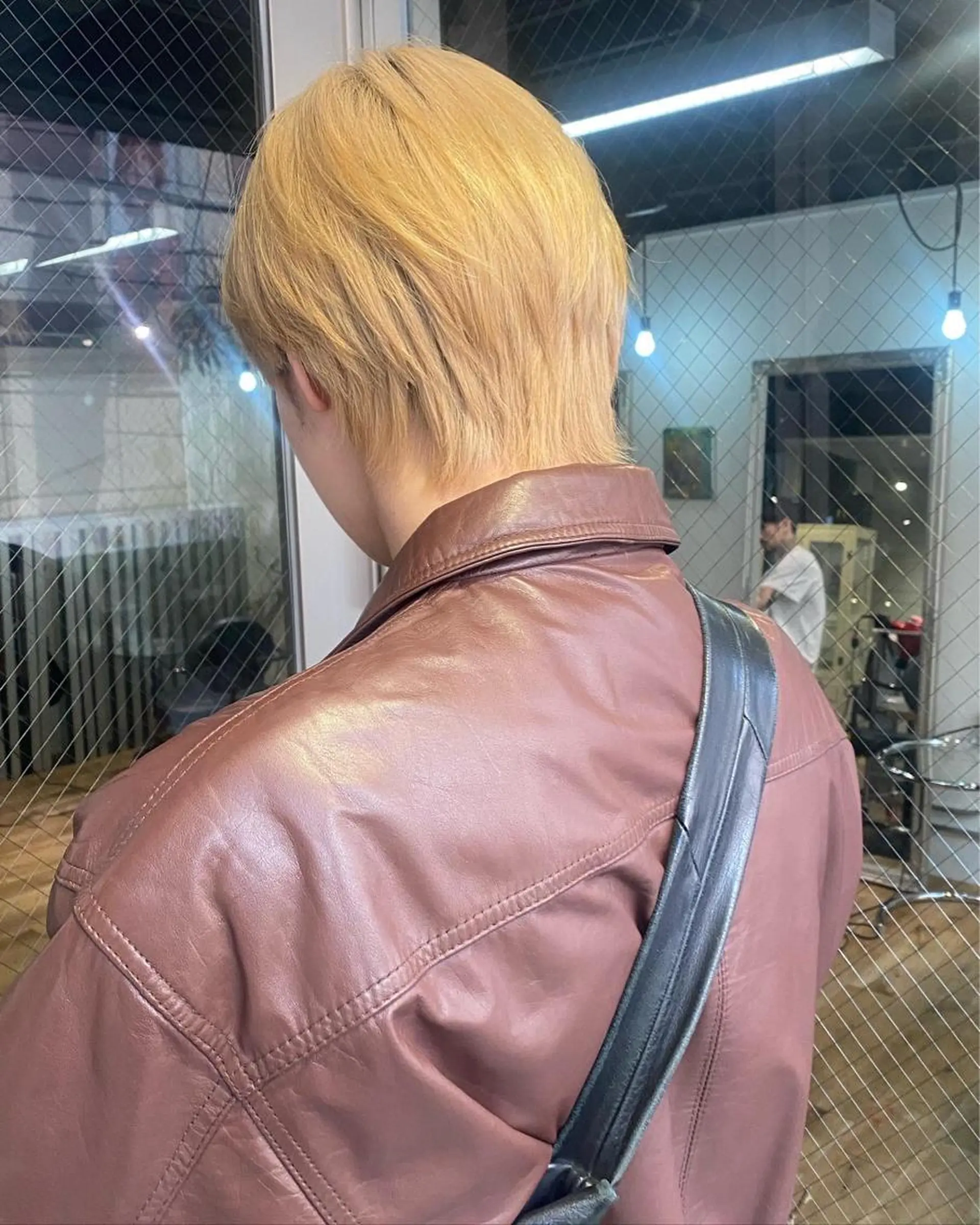 カラー ヘアアレンジ アイブロウ 抜きっぱなしブロンド ブロンド ウルフカット GIVET (ジヴェ)所属・撮影モデル募集 🦋soemikaのヘアスタイル