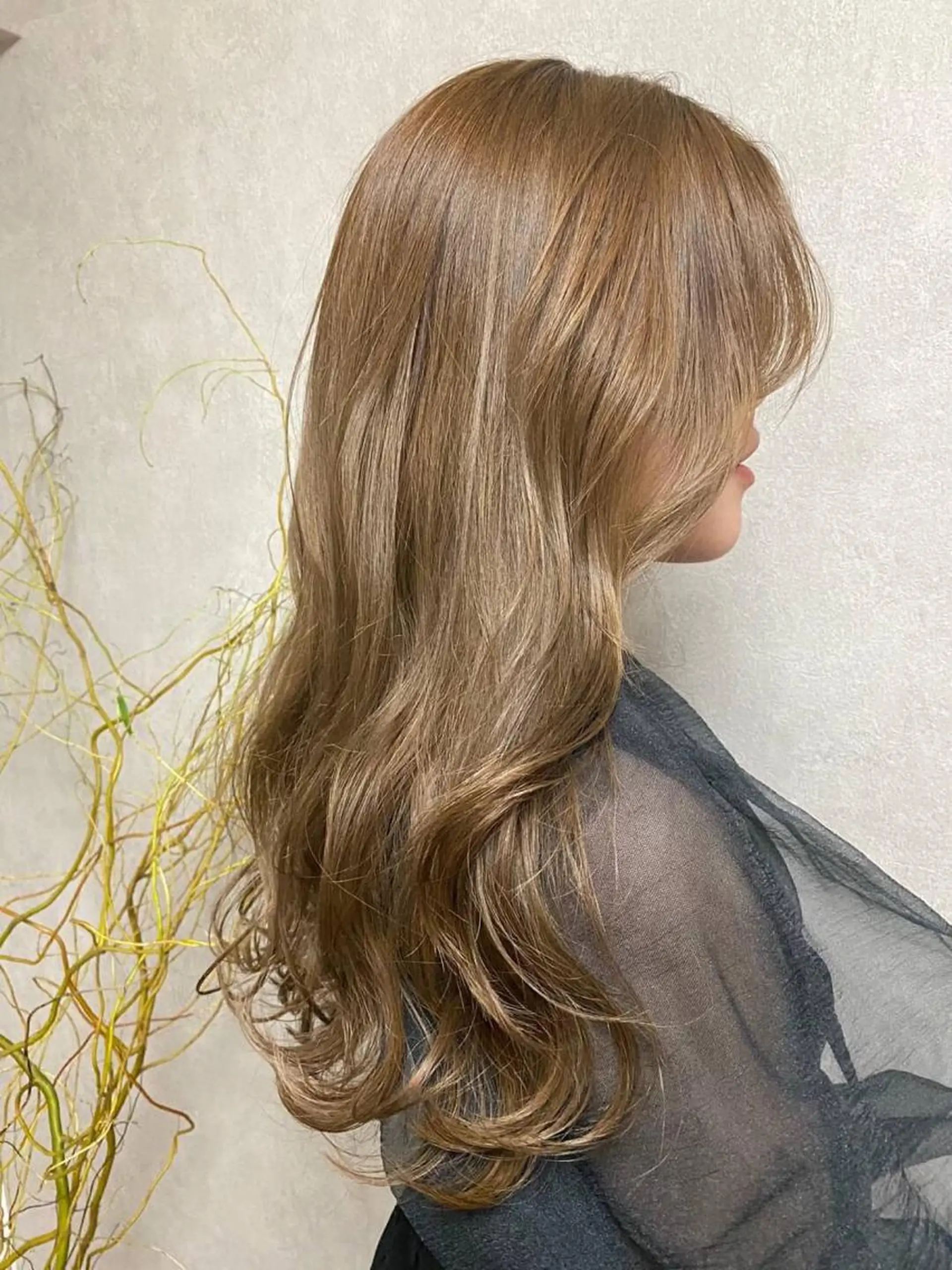 ロング カラー ヘアアレンジ キッズ アディクシーカラー バレイヤージュ ミストバング ベージュカラー 黒髪 カラー特化サロン Eir心斎橋のヘアスタイル