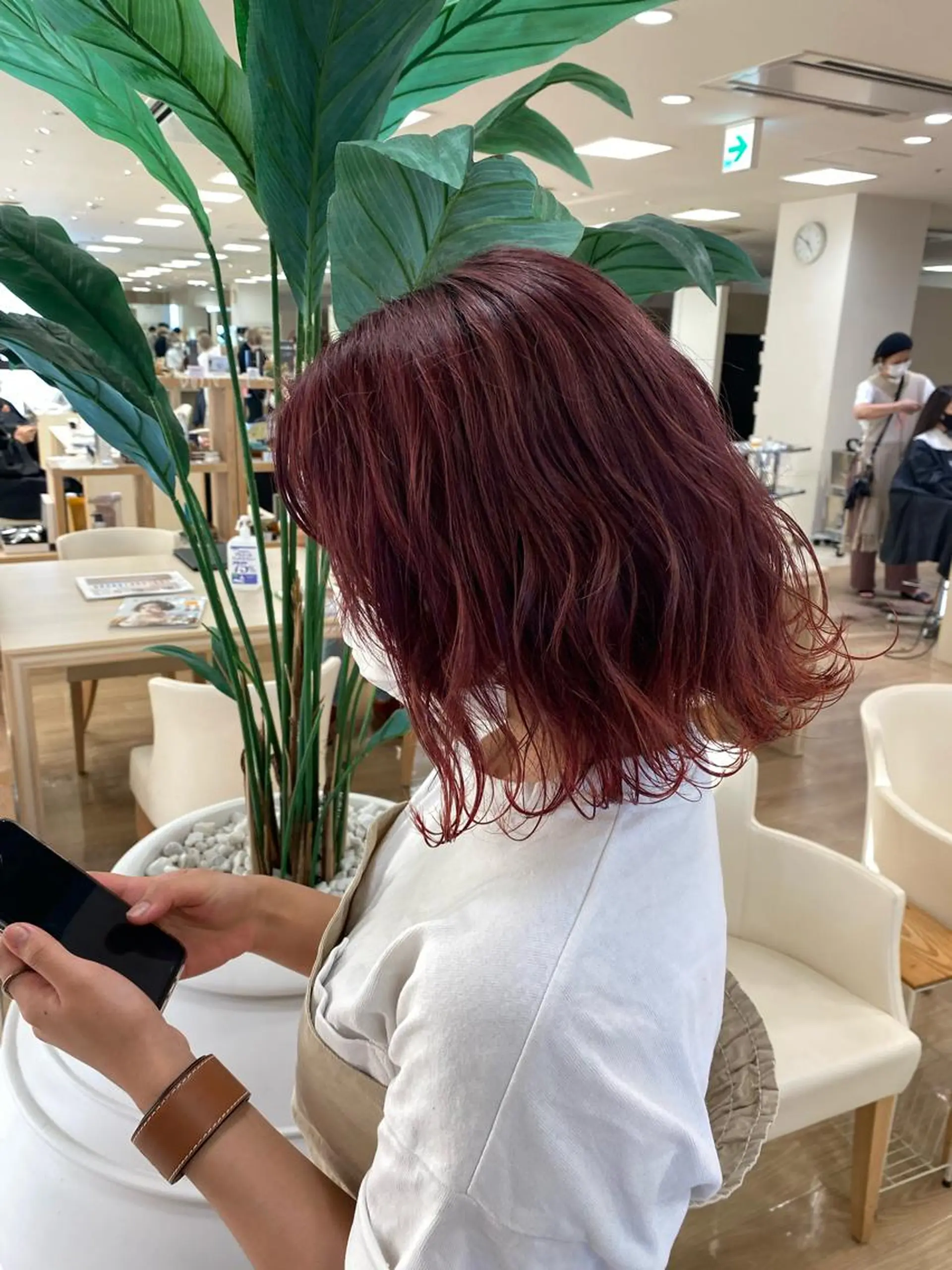 ショート カラー ハイトーン/ウルフ /レイヤー/坂野幸伸のヘアスタイル