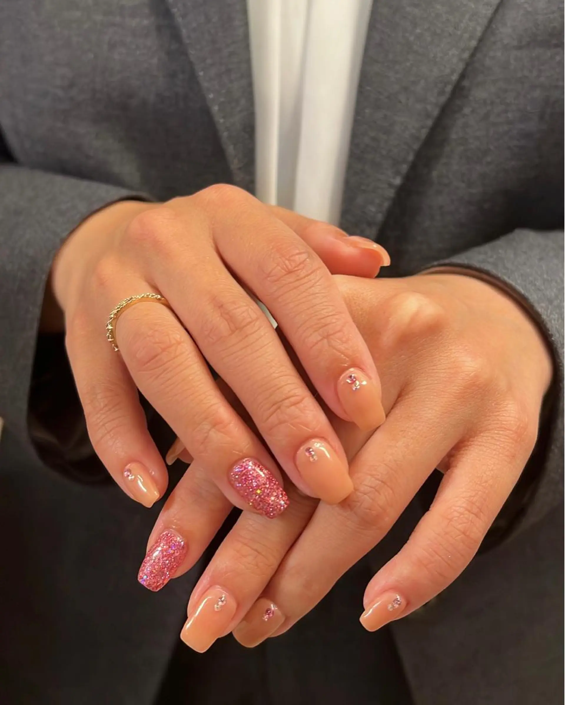 ネイル ハンドネイル フットネイル ハンドケア Nes.Nail所属・Miyagi Asamiのネイルデザイン