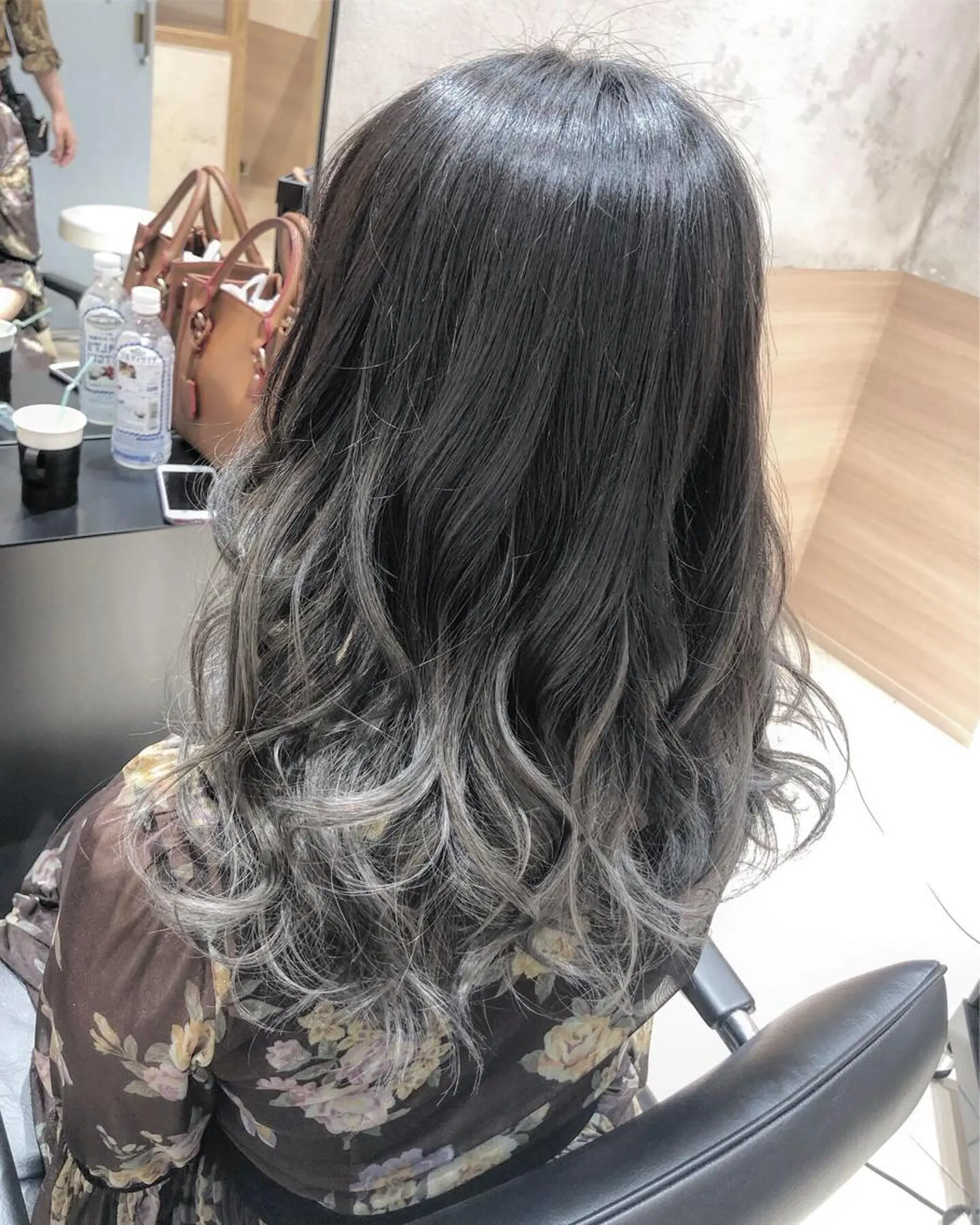 ロング カラー ハイライトカラー シルバー ハイライト 【GO TODAY SHAiRE SALON 心斎橋Edel店】所属・高橋 香澄のヘアスタイル
