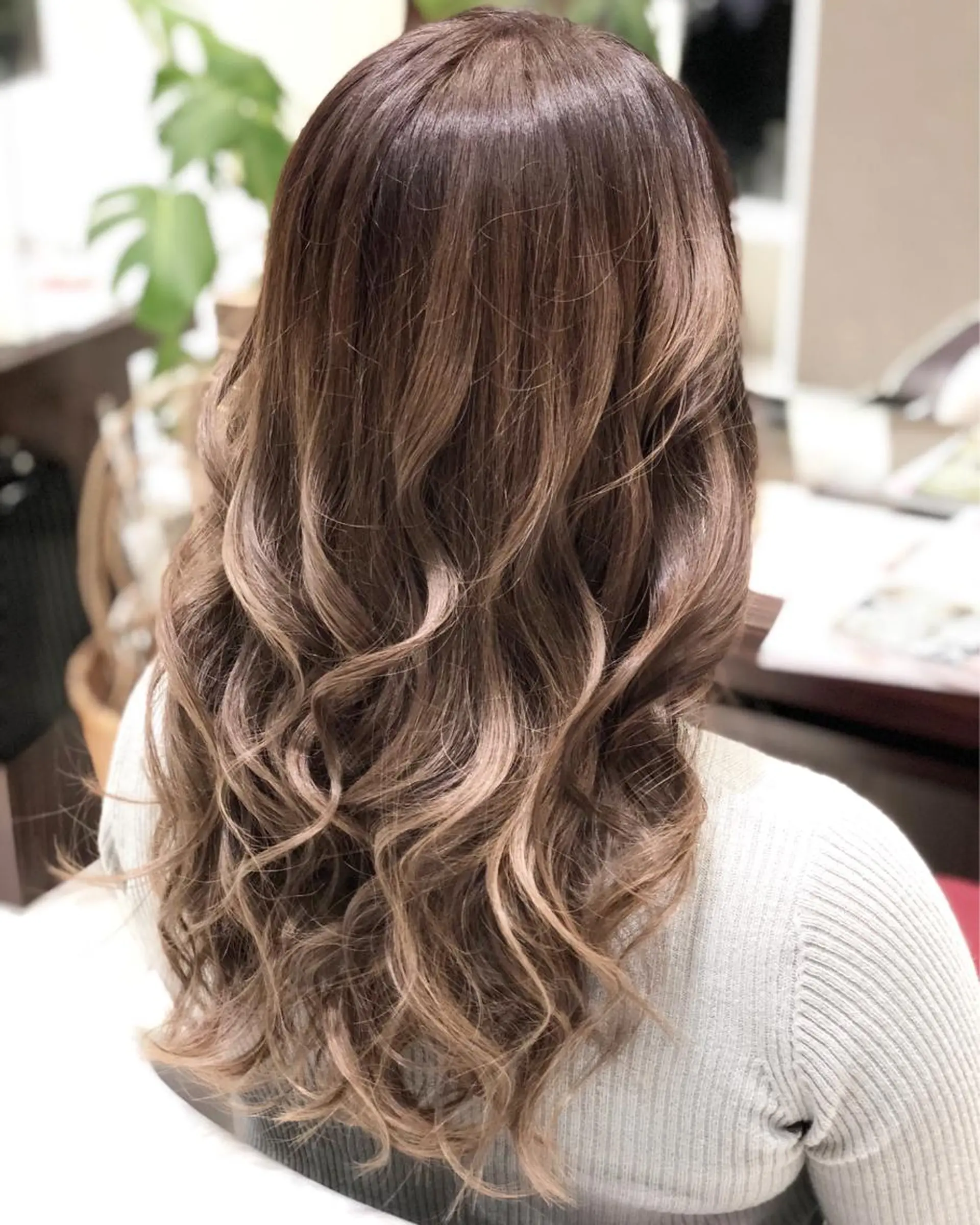 ロング ヘアアレンジ レイヤーカット ヘアカラー 渡辺　亮/ 白髪ぼかし/髪質改善のヘアスタイル