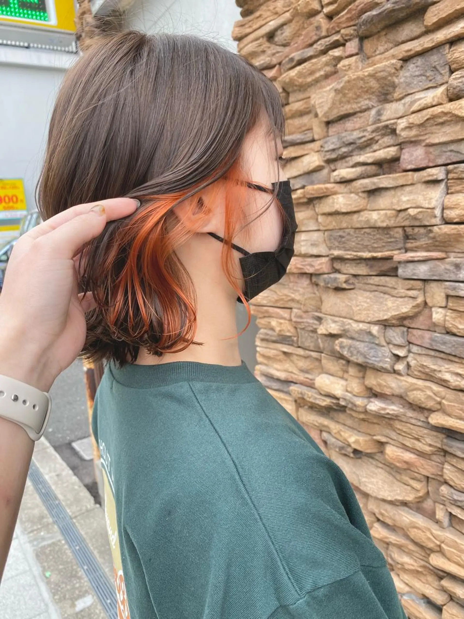 ミディアム カラー 髙井 麻帆のヘアスタイル