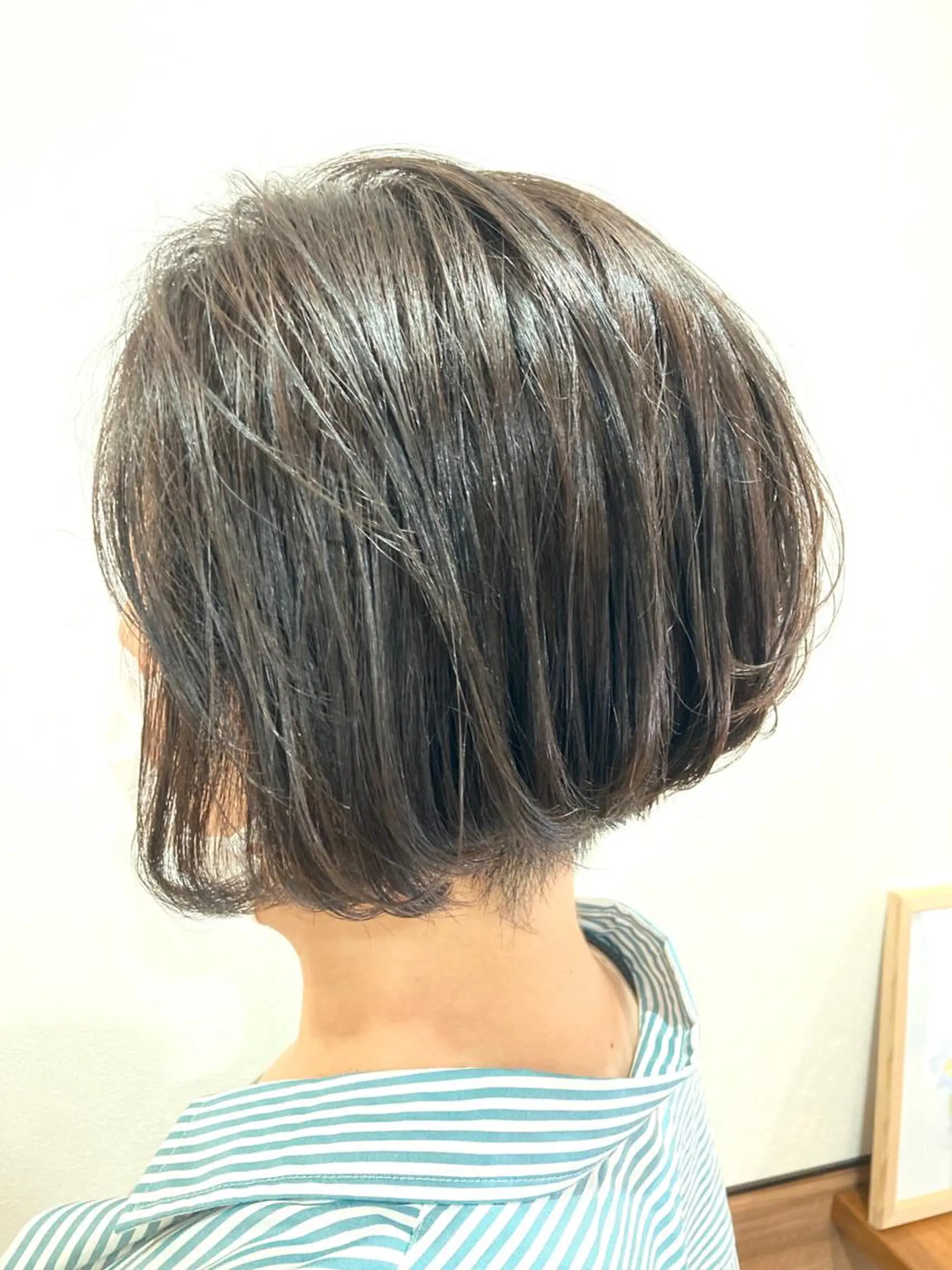 ショート カラー 前下がりボブ ボブ Annon プライベートサロンのヘアスタイル