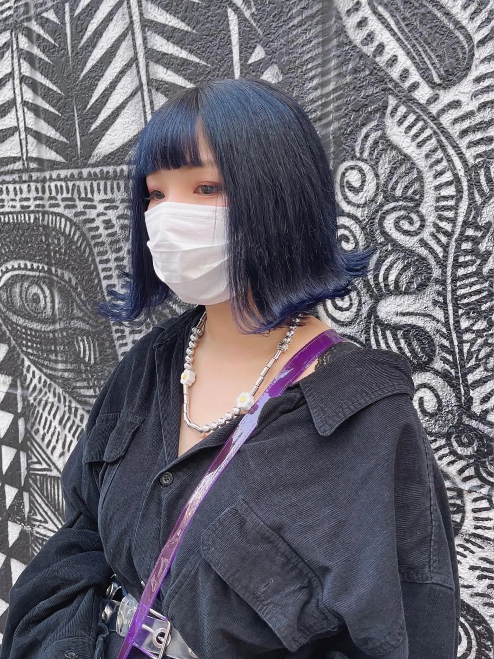 ショート カラー ヘアアレンジ 黒髪 ブルーカラー ブルーブラック ボブ 外ハネヘア haco+所属・🌈派手髪エクステ ブレイズ🌈ひろとのヘアスタイル