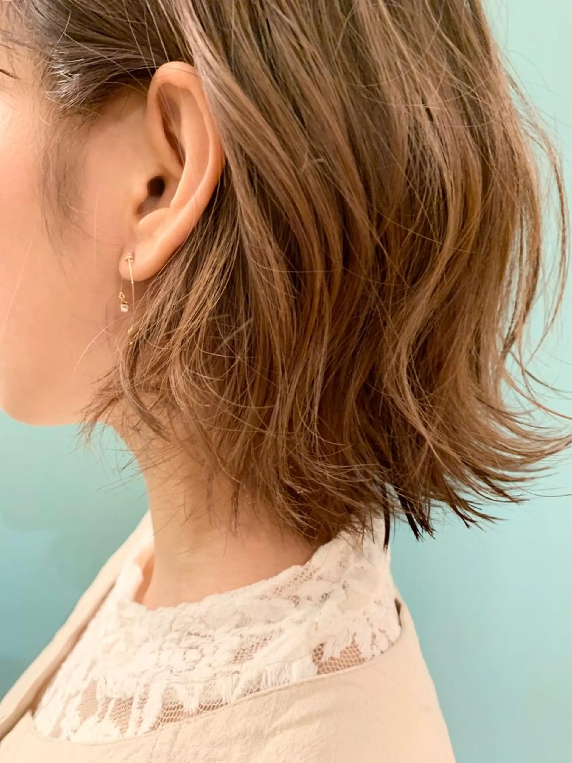 ショート カラー ベージュカラー ブリーチ ミルクティーベージュ tension 【テンション】のヘアスタイル