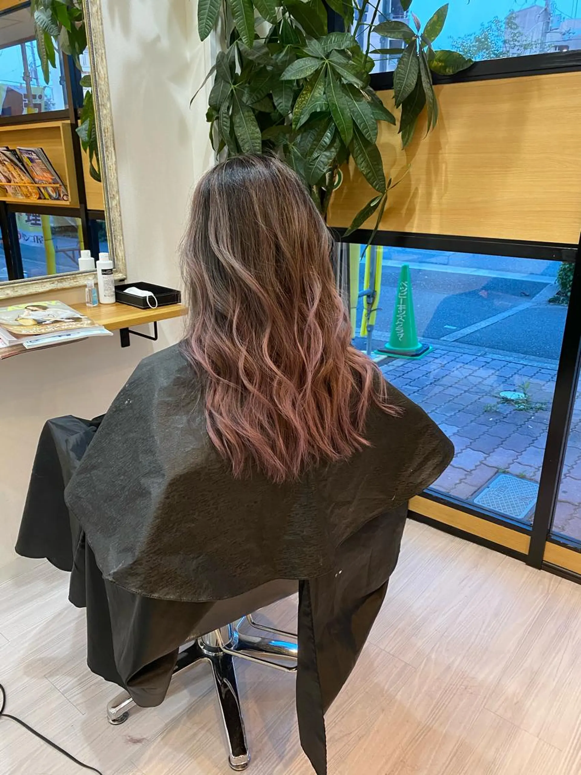 ロング ヘアカラー aura所属・ashida yuukiのヘアスタイル