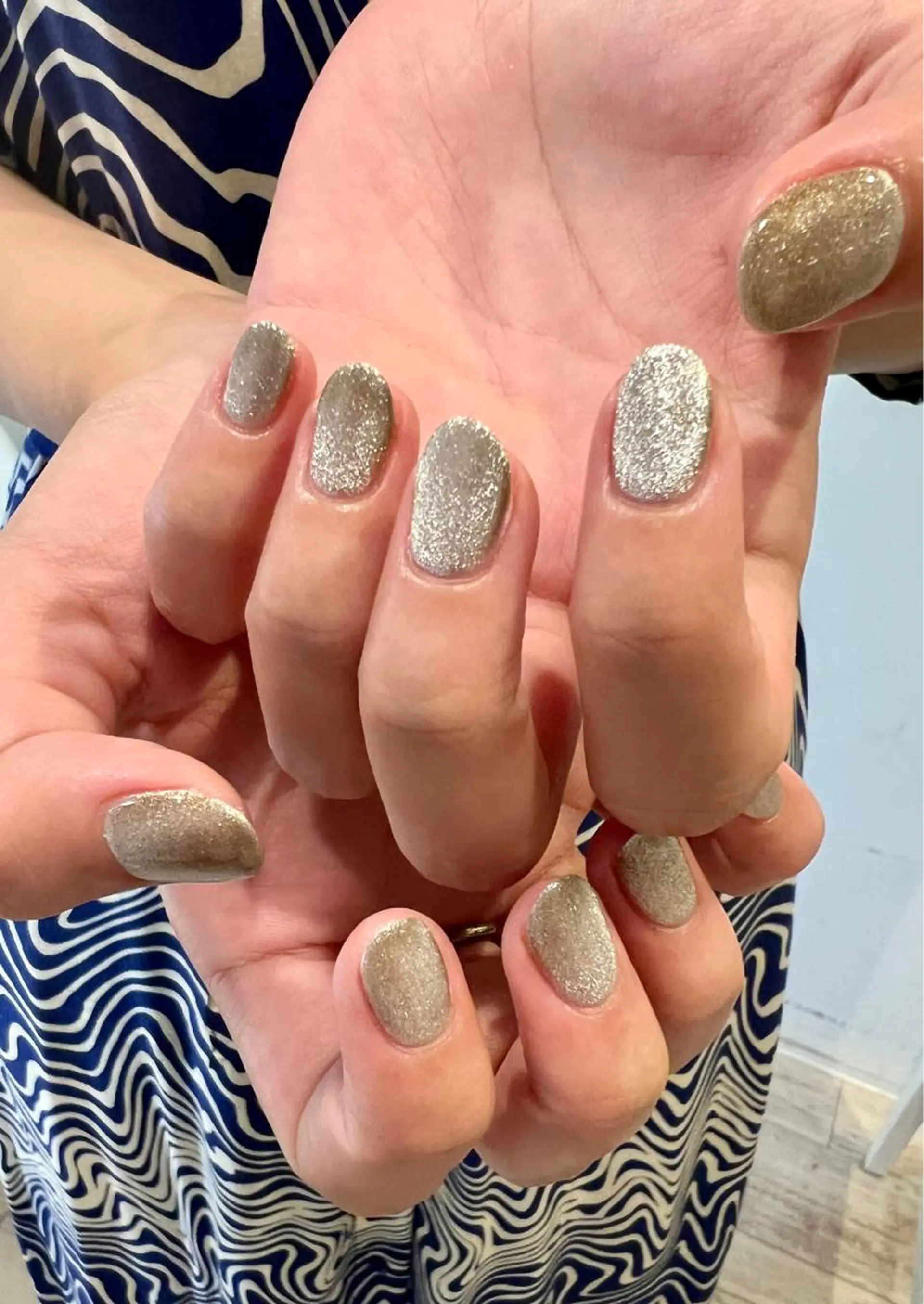 ネイル マグネットネイル REHTOF ｜朝7時Open☀️のネイルデザイン