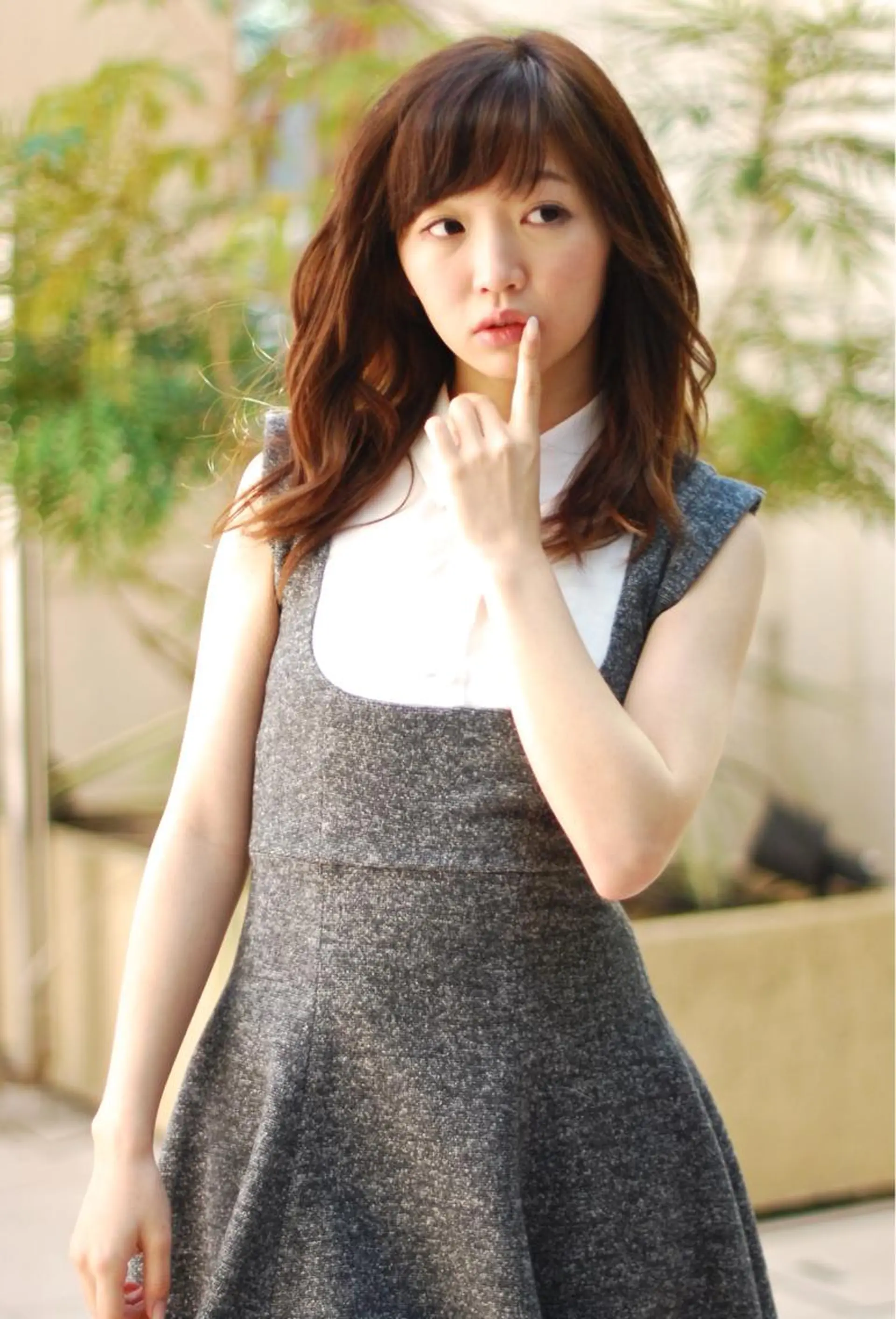 ミディアム セミロング ロング カラー パーマ 推し活専用 【派手髪】飯野ゆかりのヘアスタイル