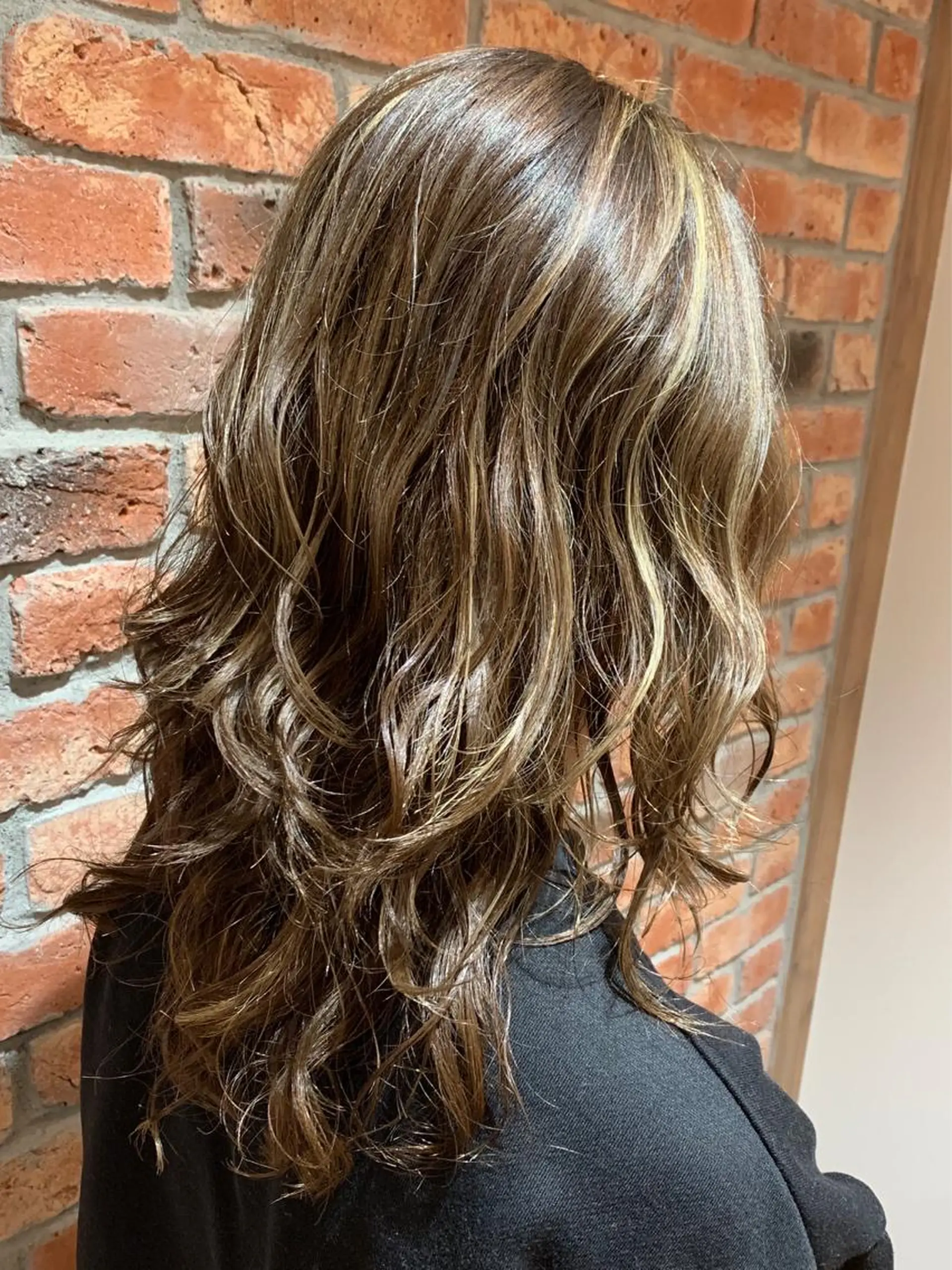 セミロング カラー カット ヘアカラー トリートメント 髪質改善美容室Lust所属・美容室Lust💚 嶋崎　鷹のヘアスタイル