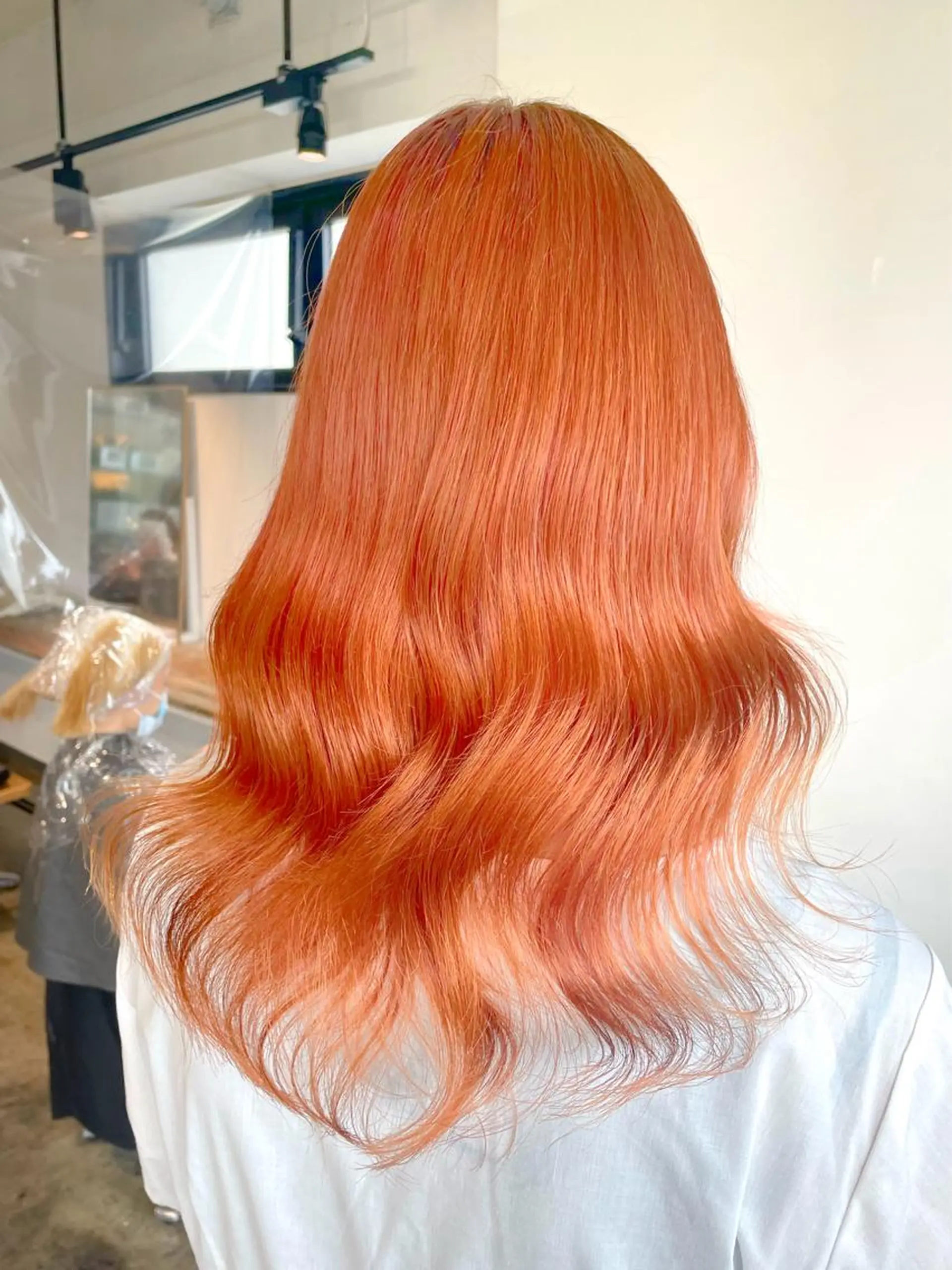 セミロング カラー ベージュカラー ブリーチ ケアブリーチ ダブルカラー ハイトーンカラー 暖色カラー🍒 ケアブリーチ/akiのヘアスタイル