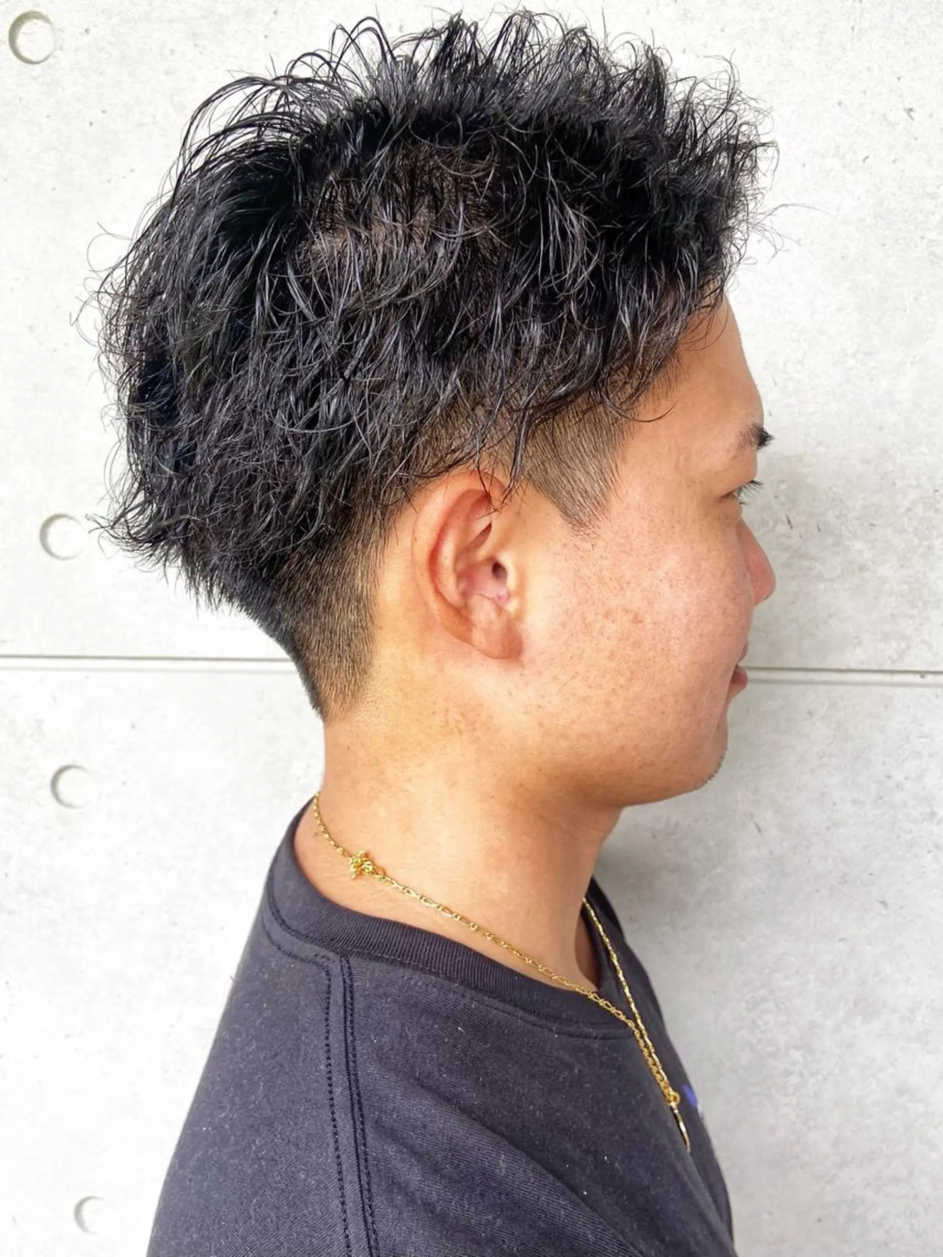 ショート パーマ メンズ 刈り上げ ショートヘア カット パーマ トリートメント メンズヘア特化 崎田 成人のヘアスタイル