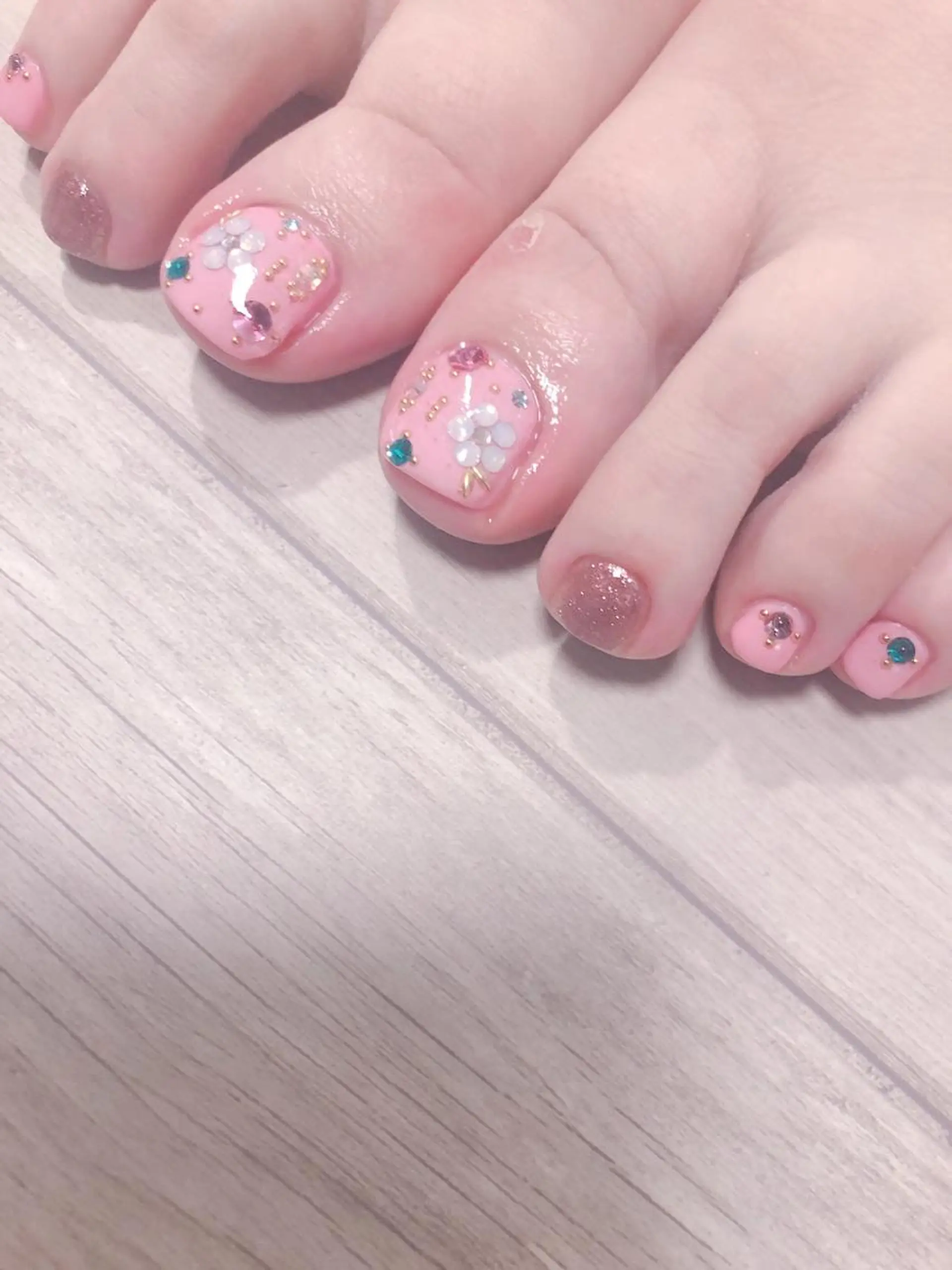 ネイル 個室ネイルサロンDolly Girl〜ドーリーガール〜所属・DollyGirl KYOKOのネイルデザイン