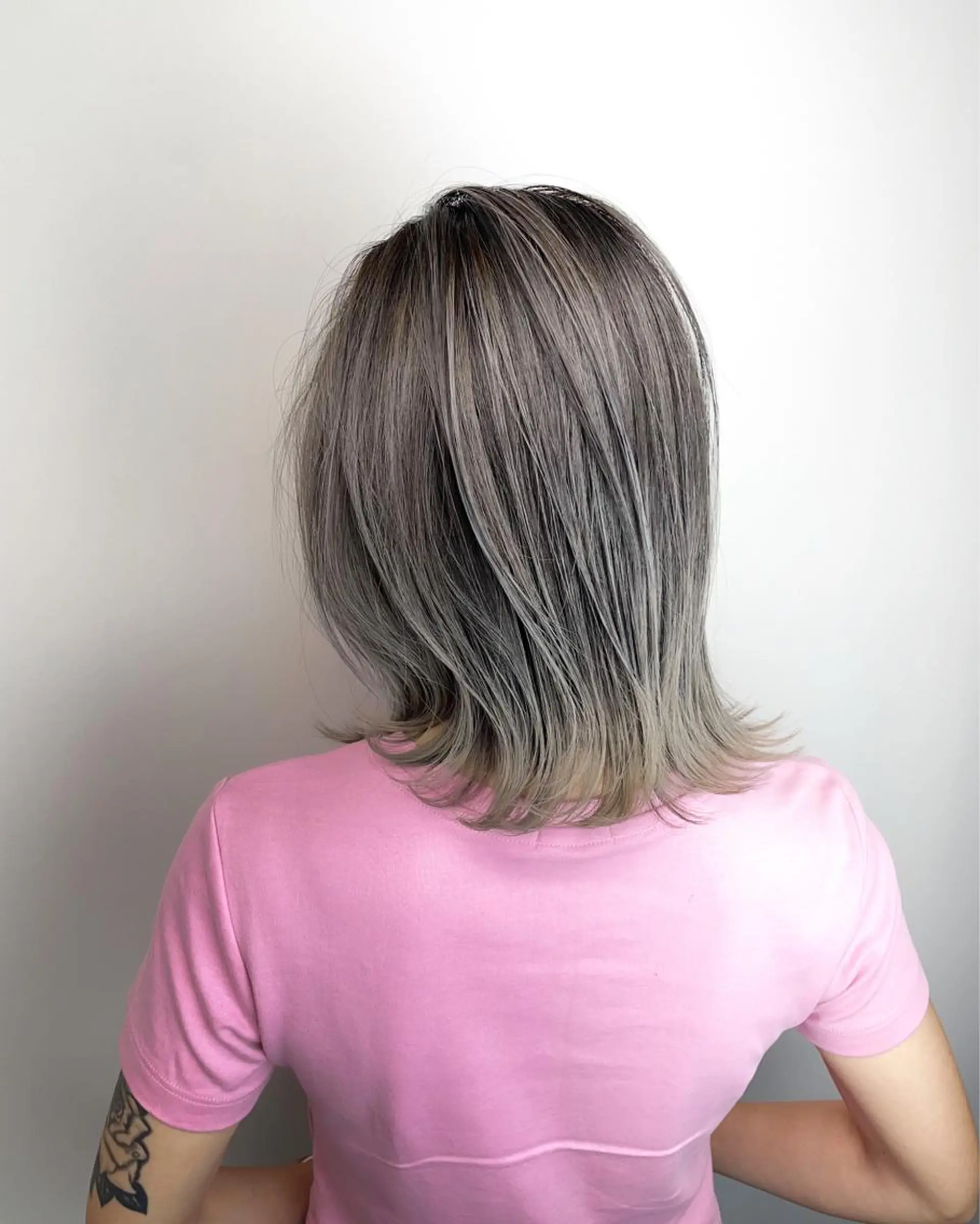 ミディアム カラー シールエクステ バレイヤージュ ミストバング ブリーチ ダブルカラー カット ヘアカラー トリートメント 【KIRA 代表】 TATSUYAのヘアスタイル