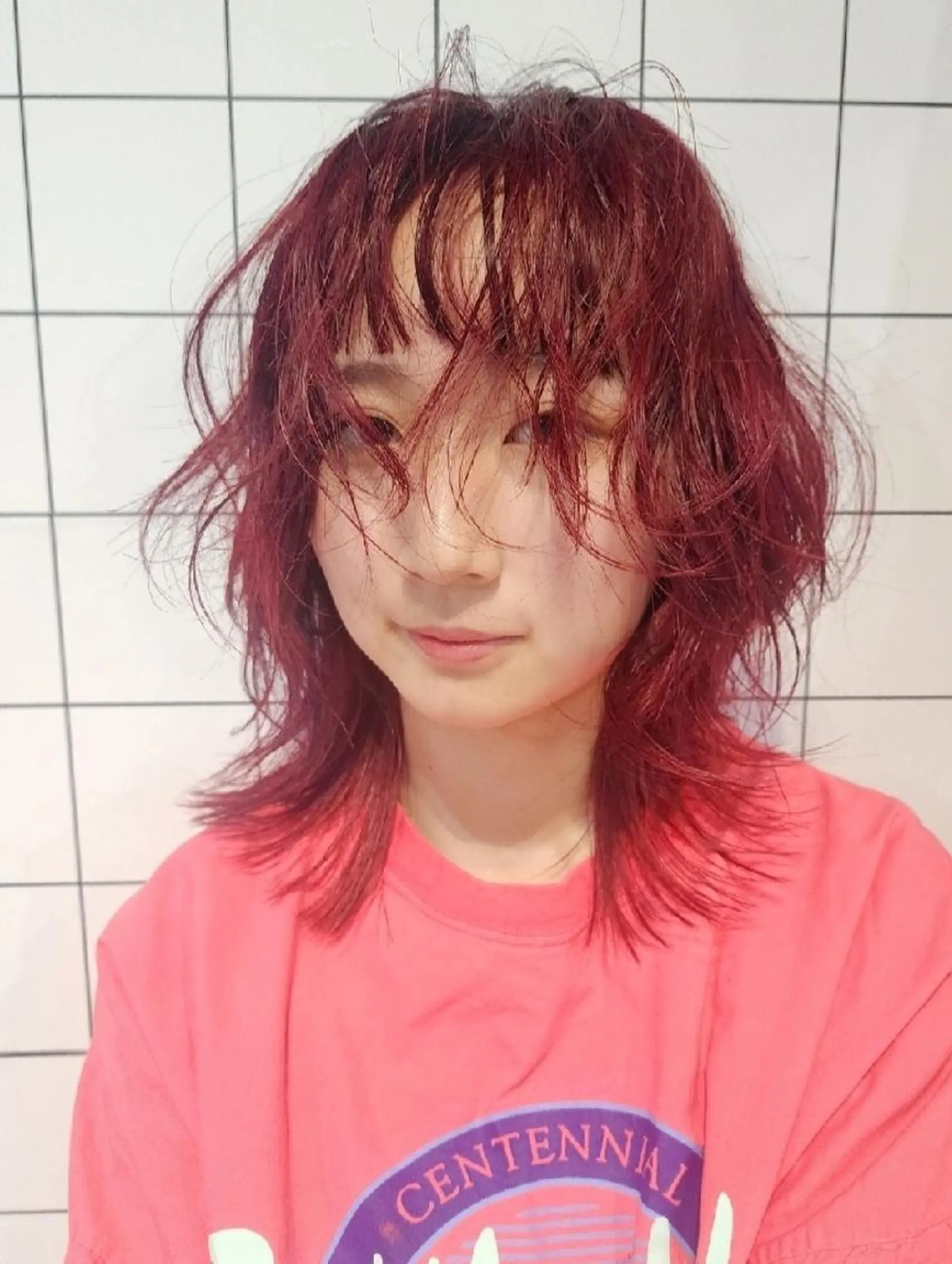 ミディアム 顔まわりレイヤー 顔周りカット レイヤーカット ヘアカラー Backbocker所属・ハイトーン/ブリーチ /デザインカラーのヘアスタイル