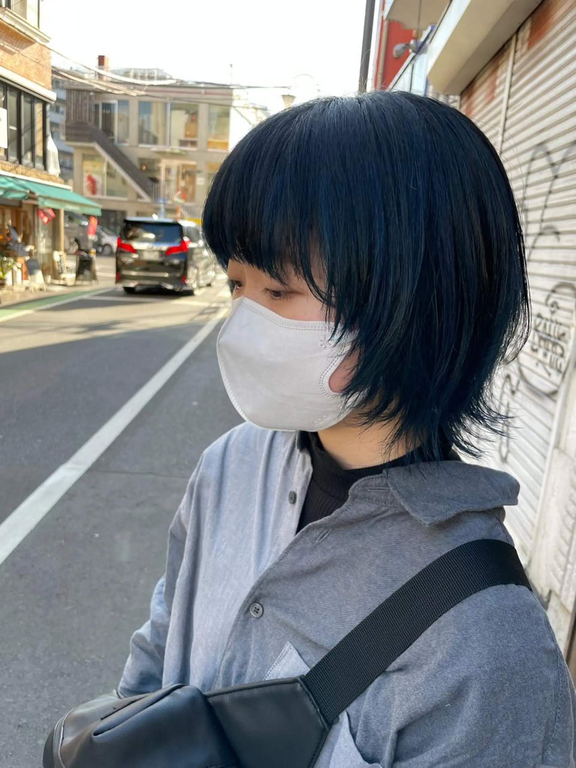 ショート カラー ネイビーカラー ウルフカット CiNEMA daikanyama所属・透明感カラー🫧 今泉健太のヘアスタイル